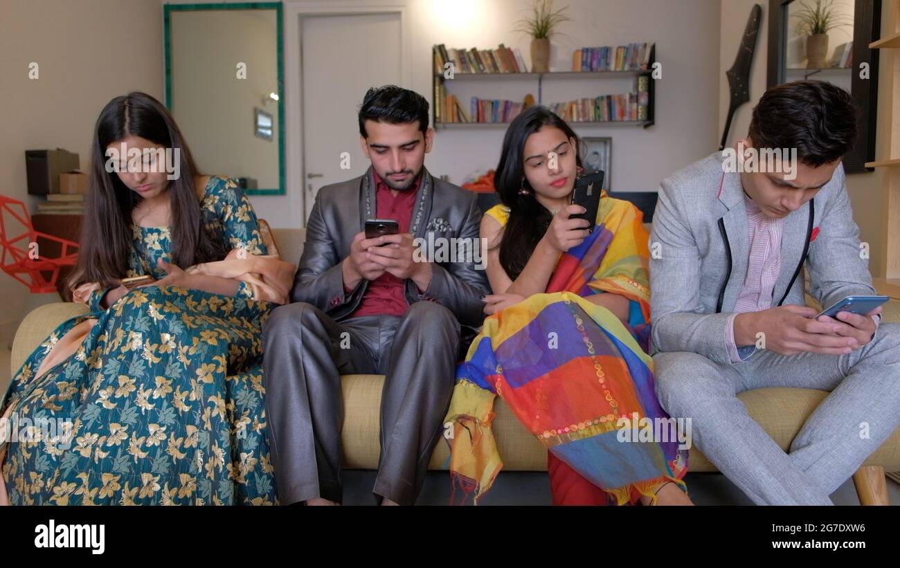 Phone Using Indians Using phones hand hi-res stock photography and images - Alamy