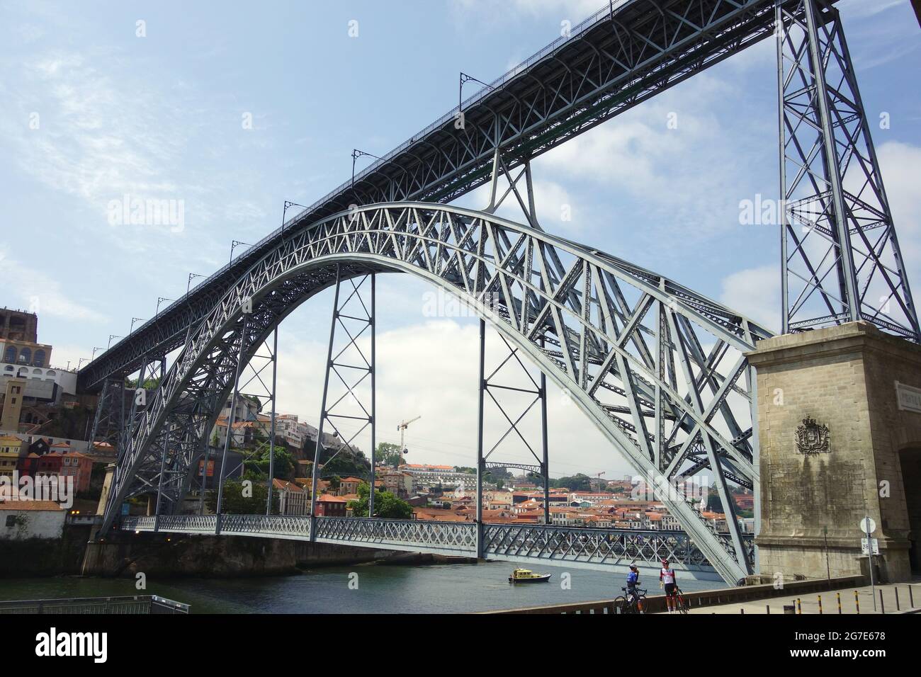 Double Deck Metal Arch Bridge High Resolution Stock Photography and ...