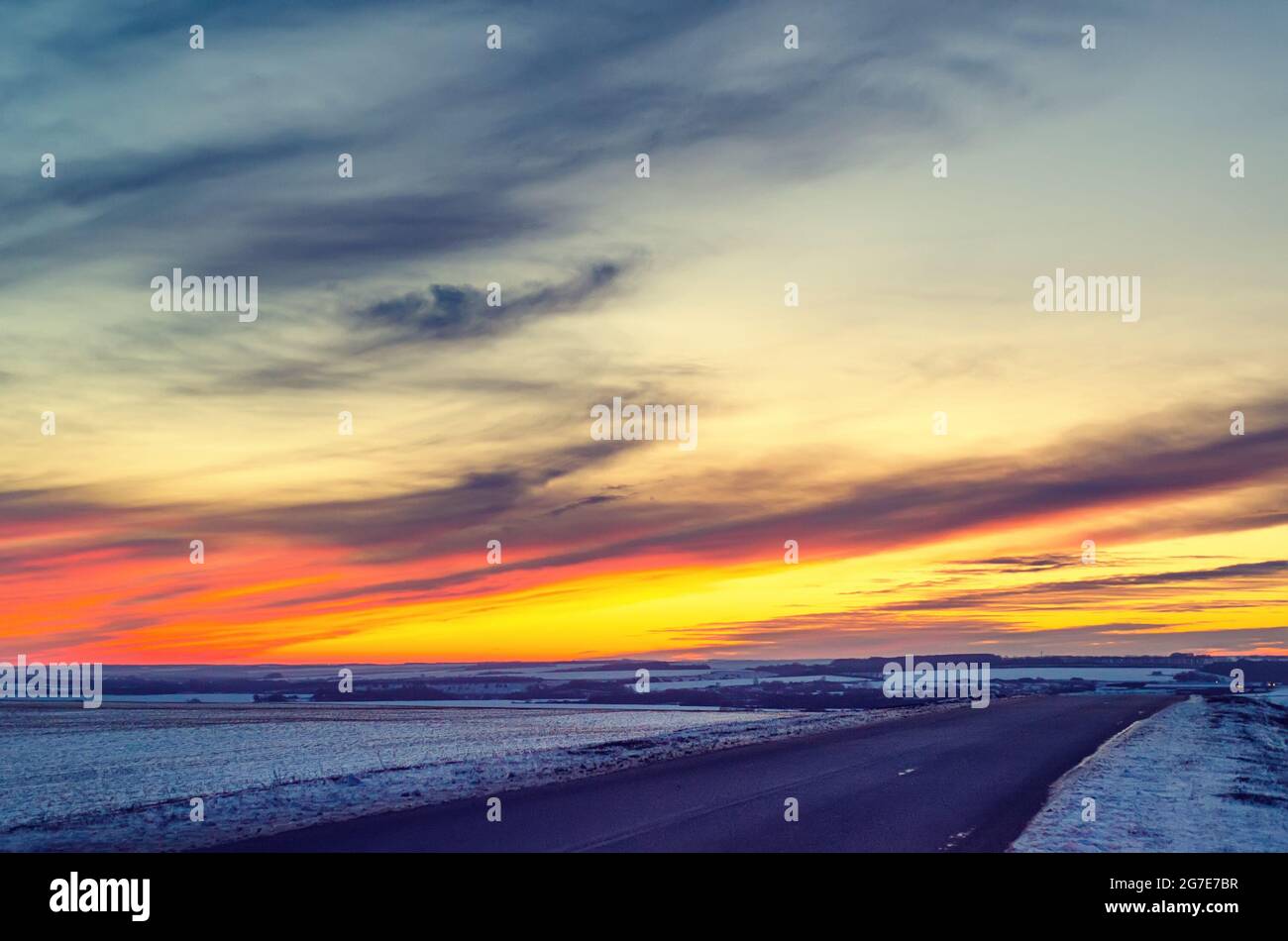 Sunrise over field red white hi-res stock photography and images - Alamy