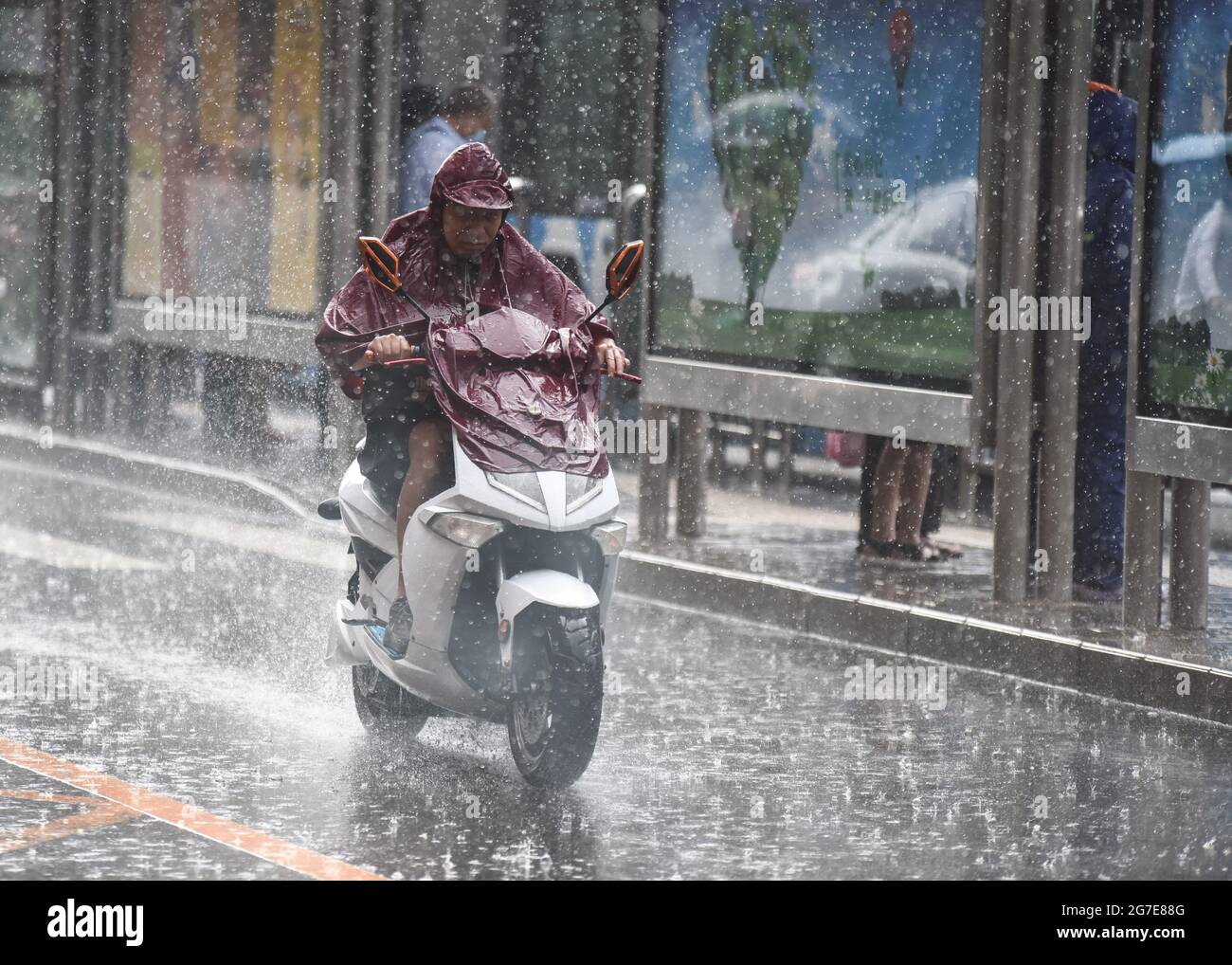 Raincoat for hot sale riding scooter