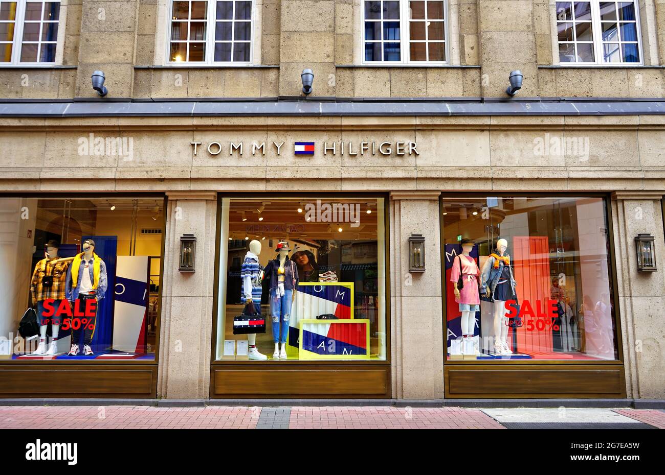 Tommy Hilfiger shop window on Schadowstraße in the city centre of ...