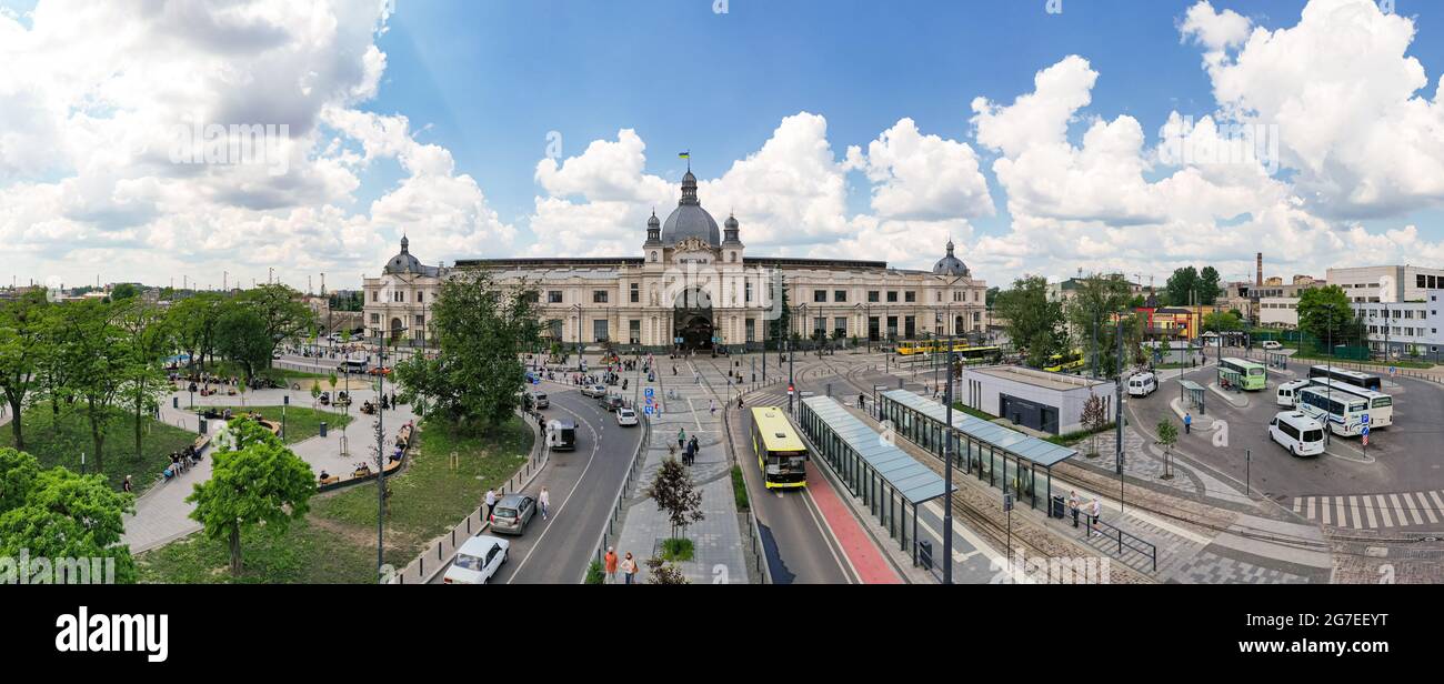 Lviv station train 2021 hi-res stock photography and images - Alamy