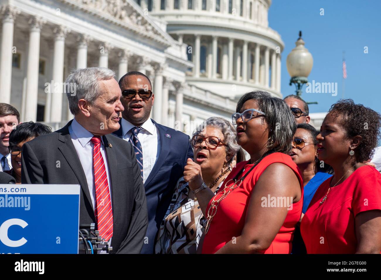 Representative Image For Outside In We shall overcome song hi-res stock photography and images - Alamy