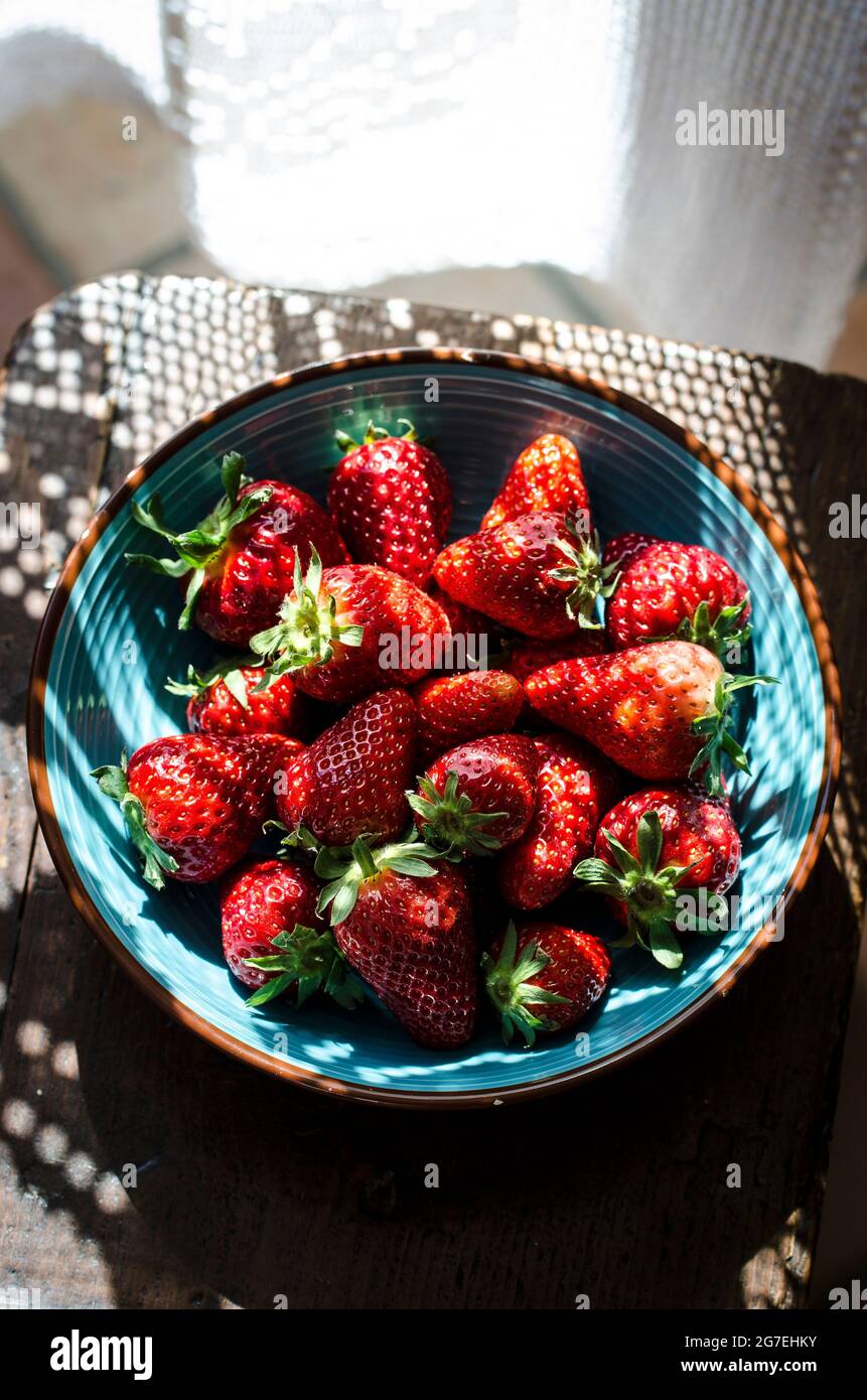 Kitchen summer strawberries hi-res stock photography and images - Alamy