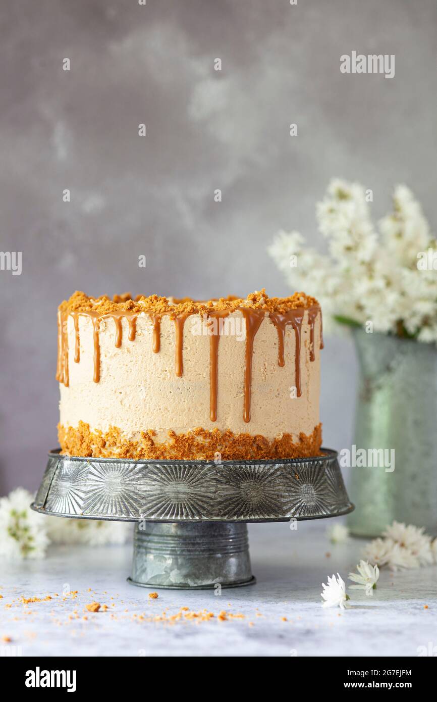 Drip cake hires stock photography and images Alamy