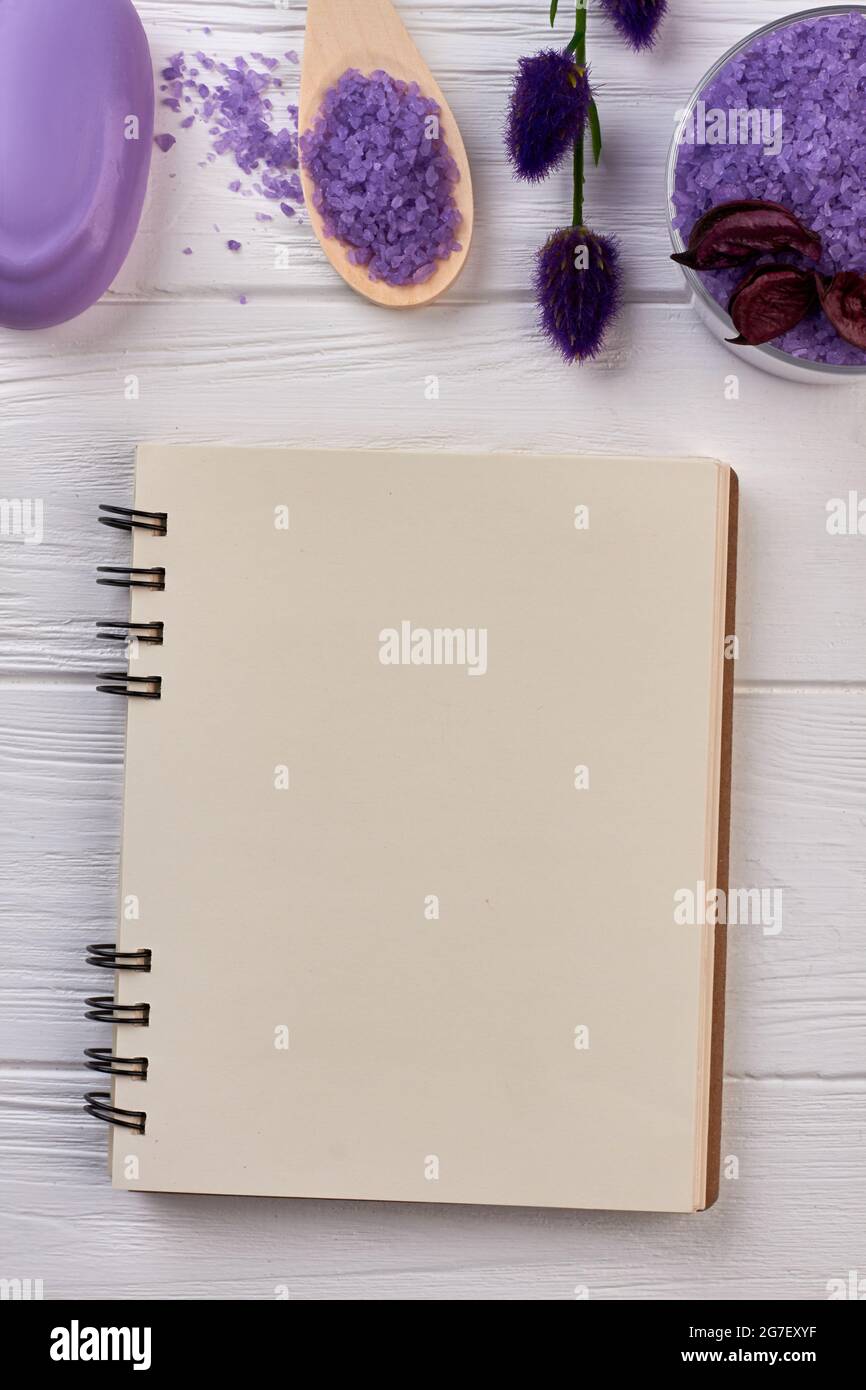 Blank notepad with purple spa stuff for health Stock Photo - Alamy