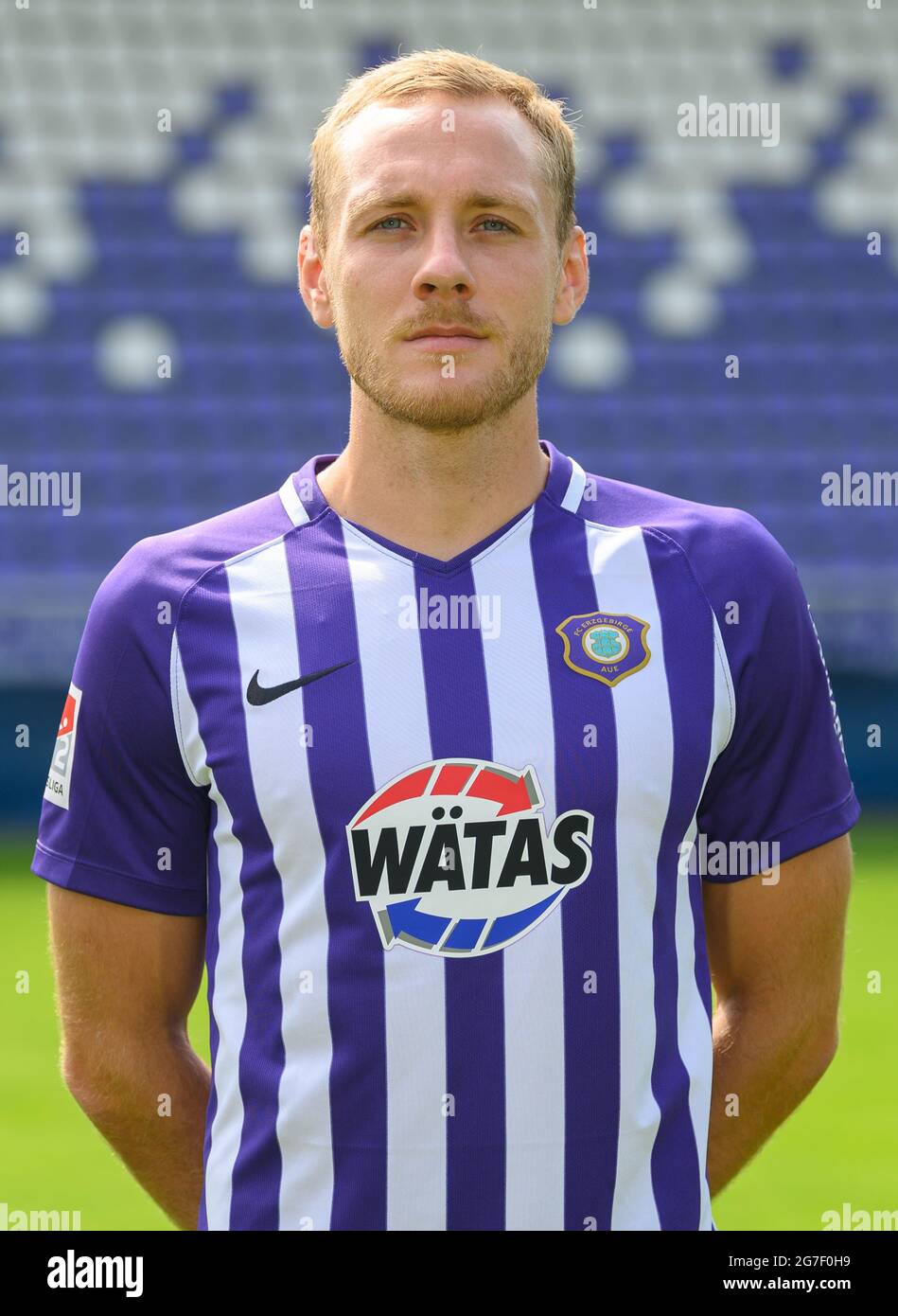 Aue, Germany. 13th July, 2021. Football: 2. league, media day, season 2021/2021, FC Erzgebirge Aue, at Erzgebirgsstadion. Player Ben Zolinski. Credit: Robert Michael/dpa-Zentralbild/dpa - IMPORTANT NOTE: In accordance with the regulations of the DFL Deutsche Fußball Liga and/or the DFB Deutscher Fußball-Bund, it is prohibited to use or have used photographs taken in the stadium and/or of the match in the form of sequence pictures and/or video-like photo series./dpa/Alamy Live News Stock Photo