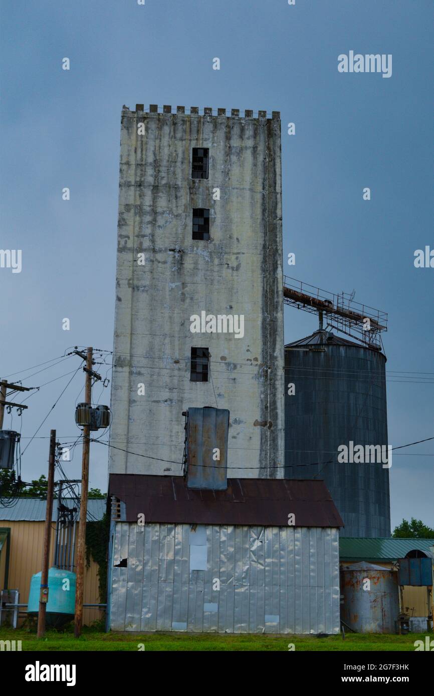 Old granary at Bunceton Missouri Stock Photo Alamy