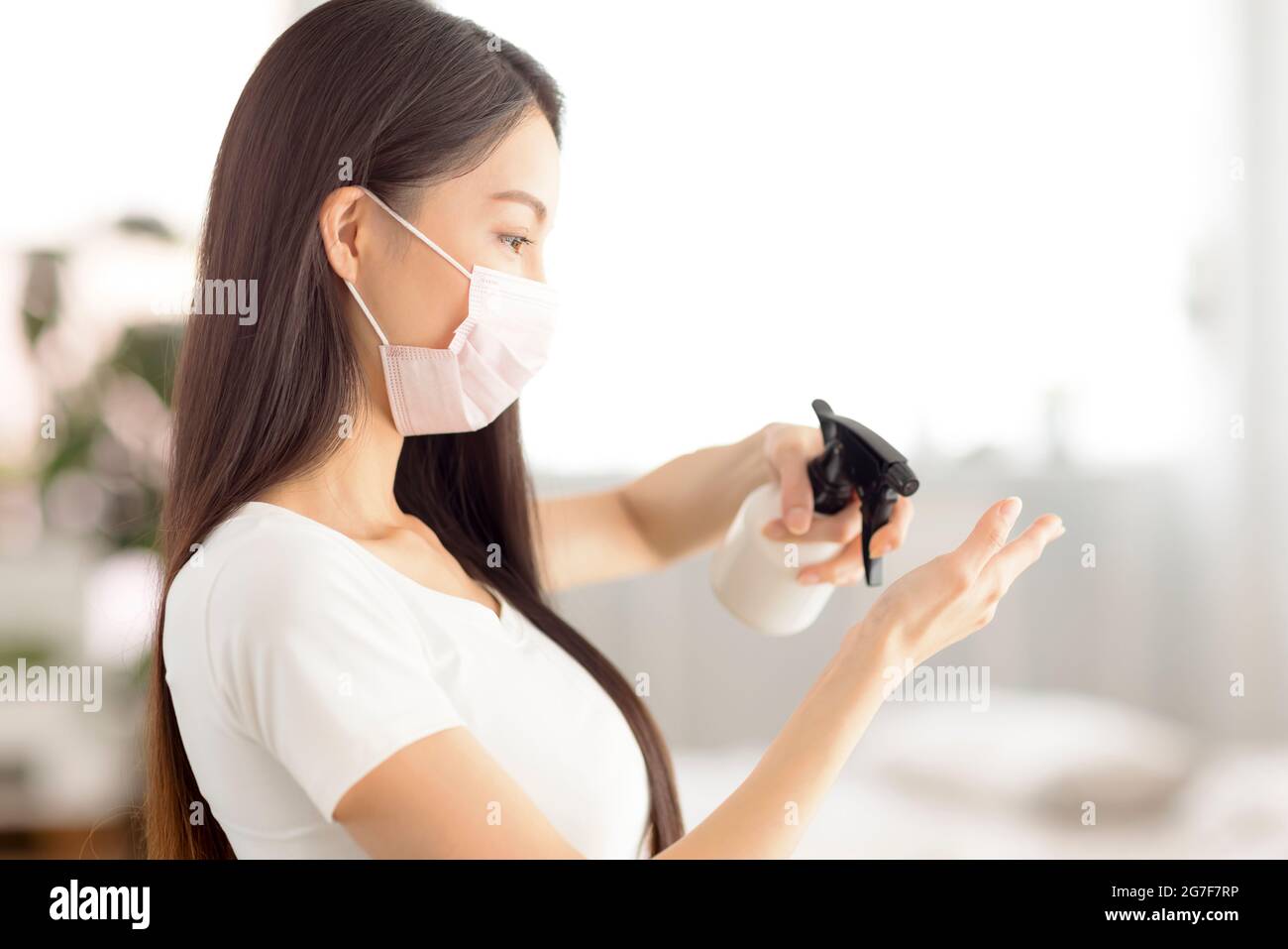 Woman wearing face mask side hi-res stock photography and images - Alamy