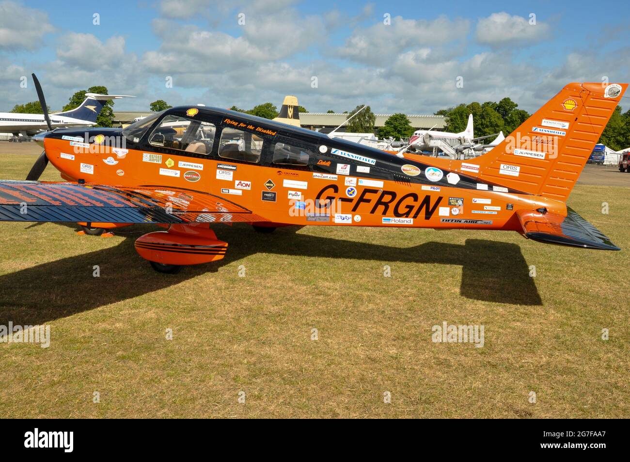 Piper PA-28 Cherokee Dakota G-FRGN, of Polly Vacher, the smallest aircraft flown solo by a woman around the world via Australia. Advertising Stock Photo