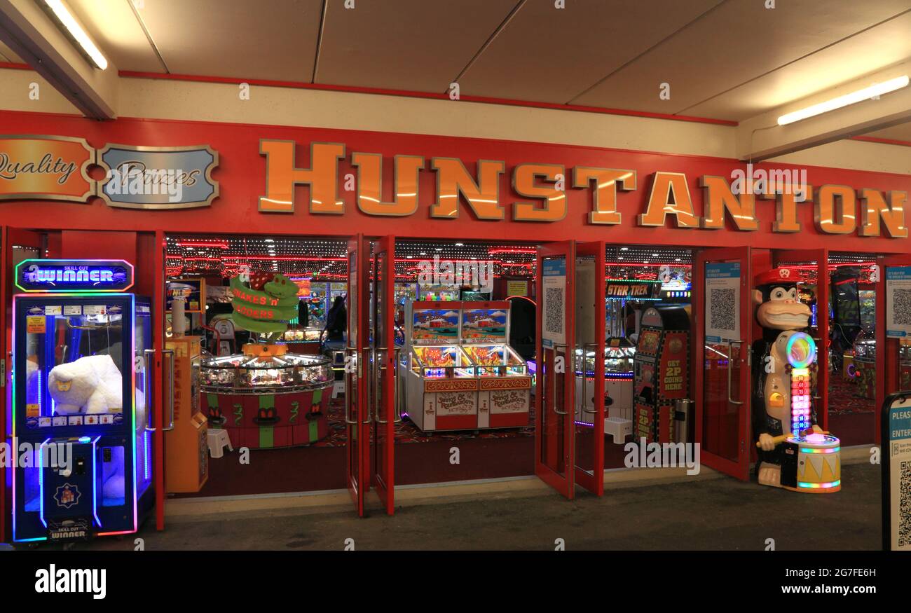 Hunstanton Pier, amusements, arcade, gaming, machines, Norfolk, England 2 Stock Photo
