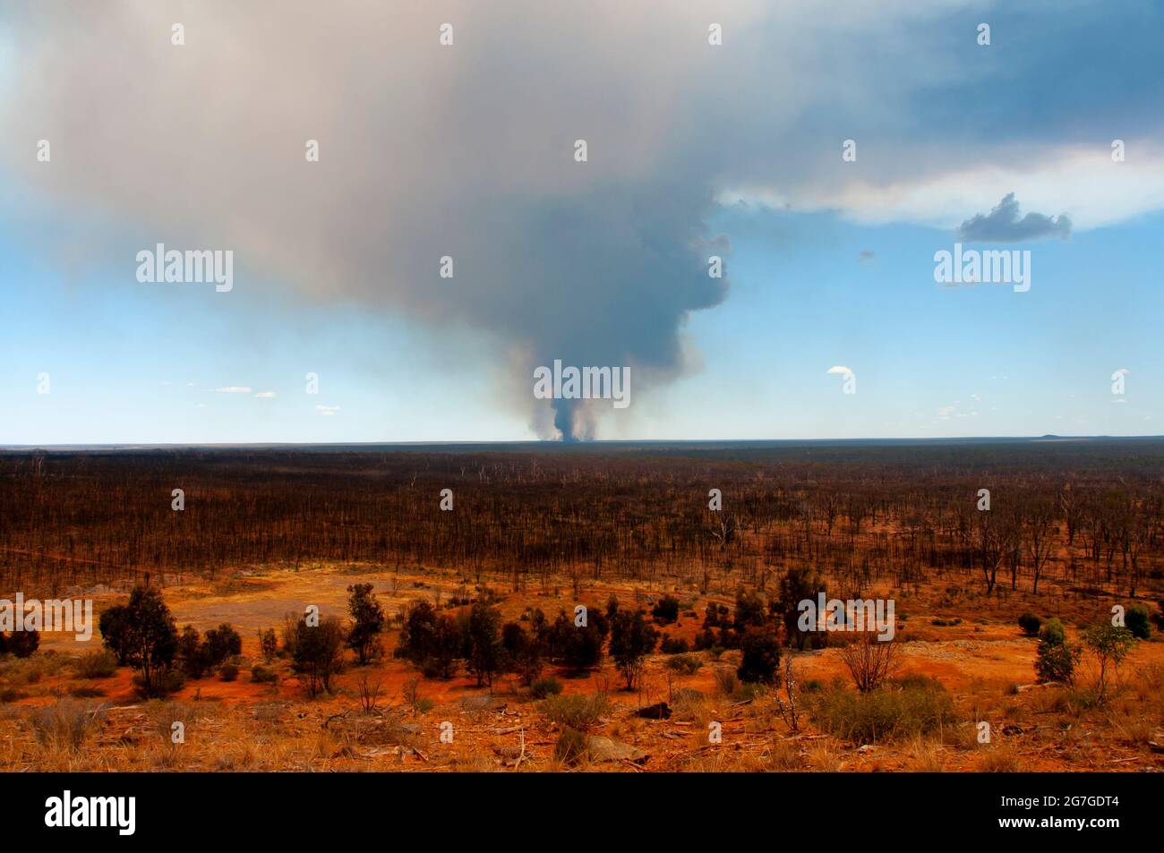 Plume of smoke from fire hi-res stock photography and images - Alamy