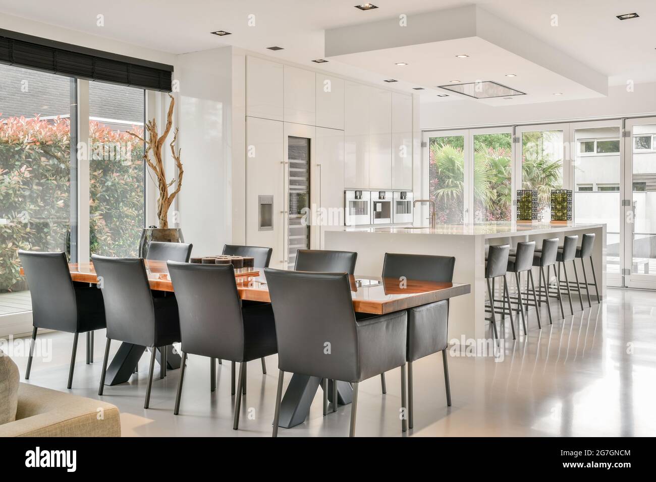 Interior design of bright and beautiful dining room Stock Photo - Alamy