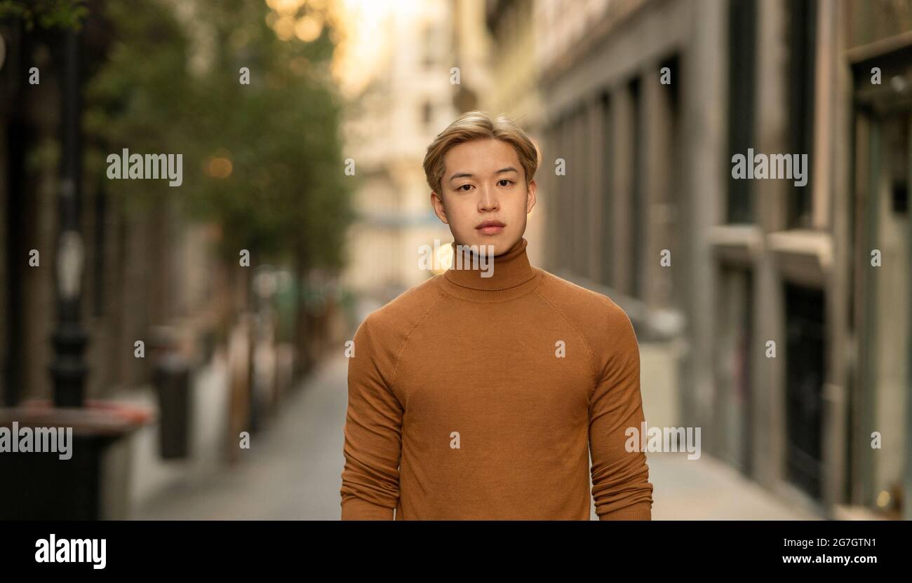 Chinese male outdoors confident hi-res stock photography and images - Alamy
