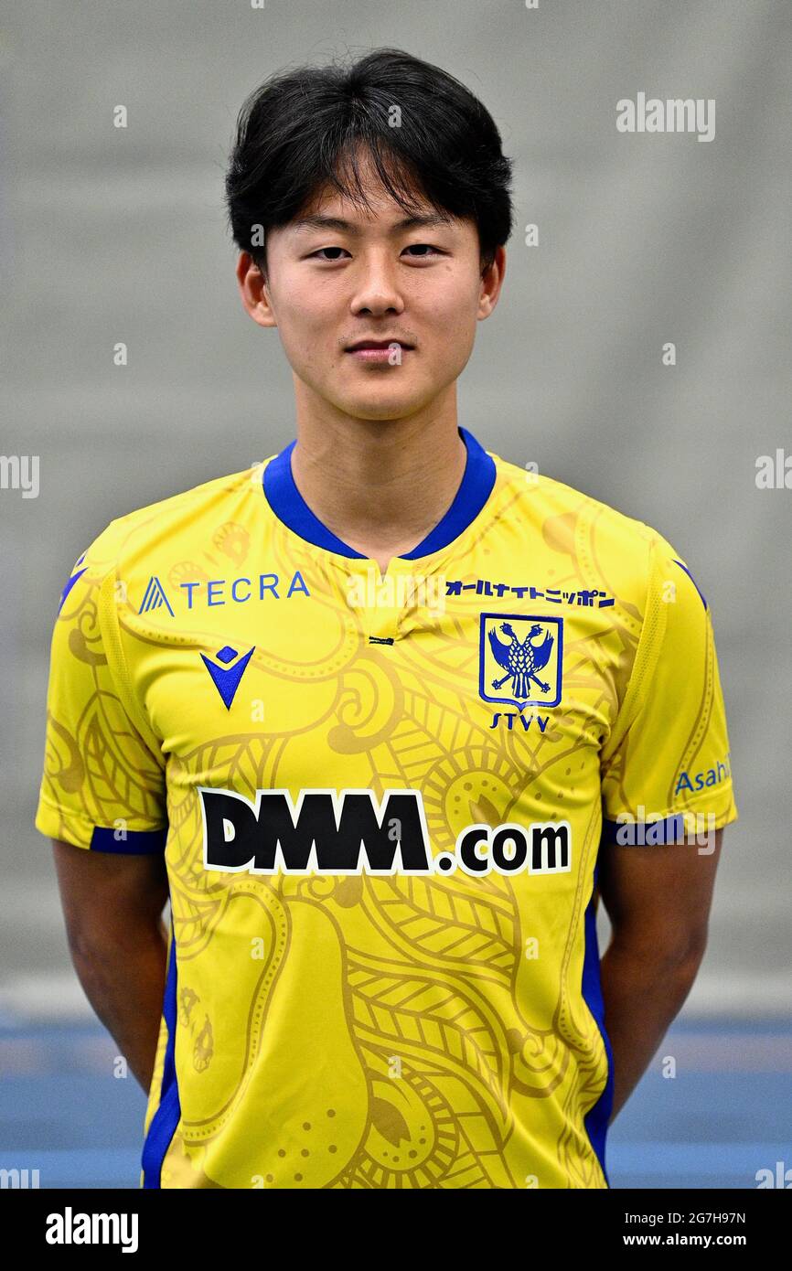 STVV's Lee Seung-woo poses for the photographer, at the 2021-2022 season  photoshoot of Belgian Jupiler Pro League club Sint-Truiden VV, Wednesday 14  J Stock Photo - Alamy