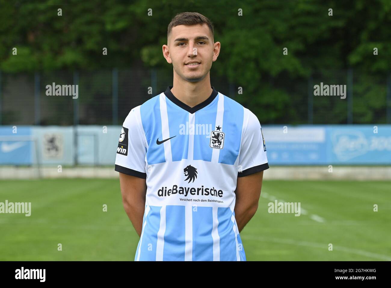 Semi BELKAHIA (TSV Munich 1860), action, duels versus Kasim RABIHIC (Verl).  Soccer 3rd league, Liga3, TSV Munich 1860 - SC Verl on April 10th, 2021 in  Muenchen GRUENWALDER STADION. DFL REGULATIONS PROHIBIT