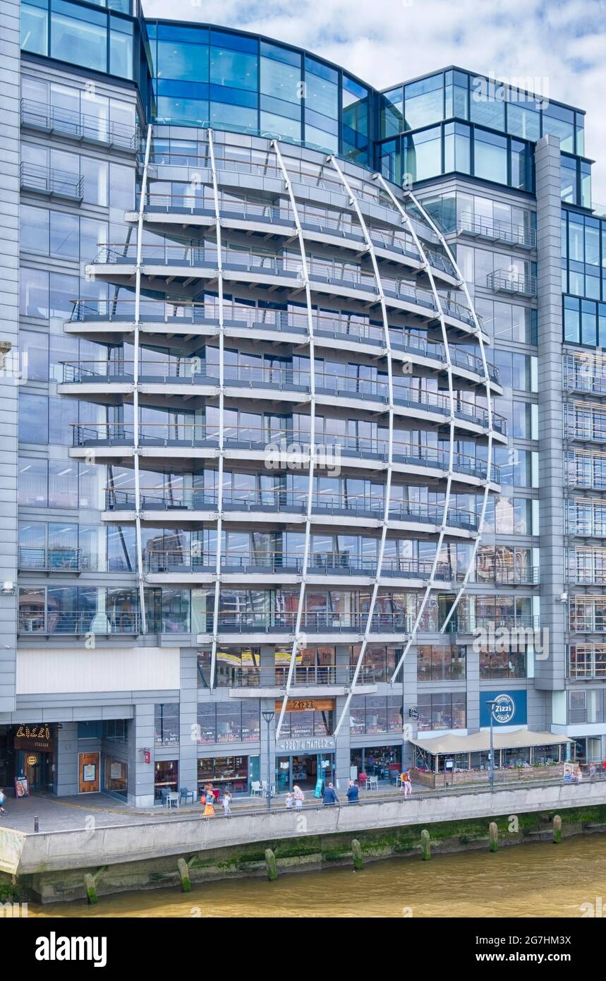 Riverside House, Southwark, London , a mixed use building on the south bank of Thames with a distinctive bow front by architects Gensler Stock Photo