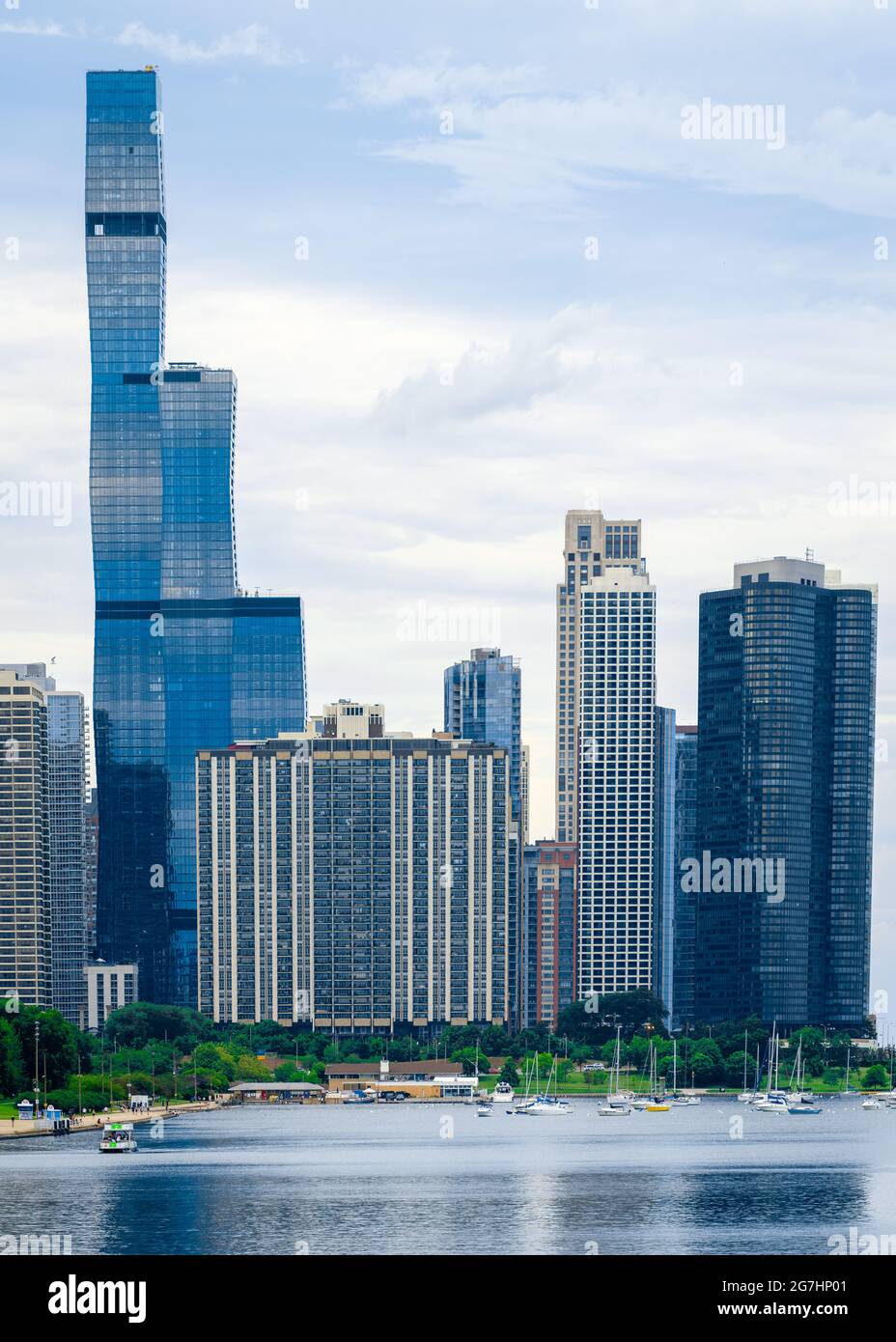 Chicago skyline with boats on Lake Michigan Stock Photo - Alamy