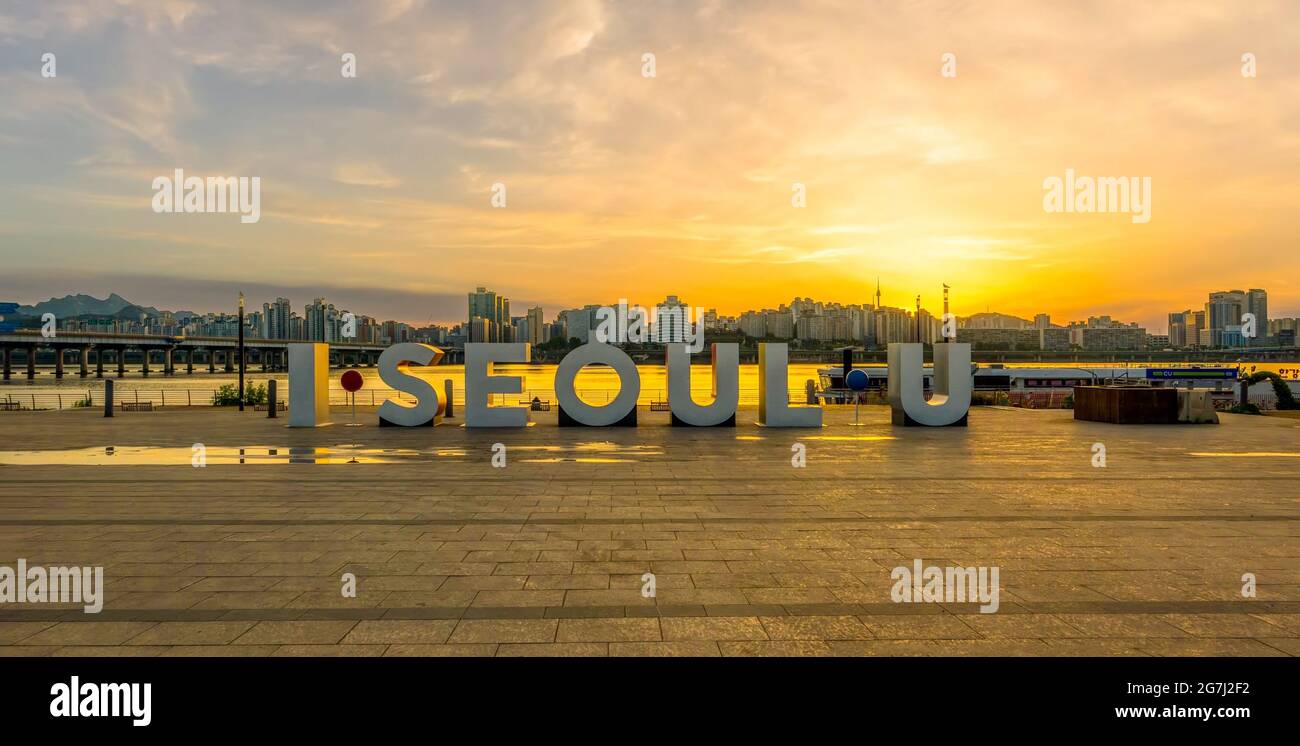 I Seoul U sign and panoramic view of Seoul at sunset. Stock Photo