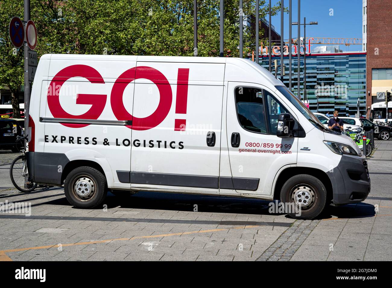 GO! General Overnight Fiat Ducato delivery van Stock Photo