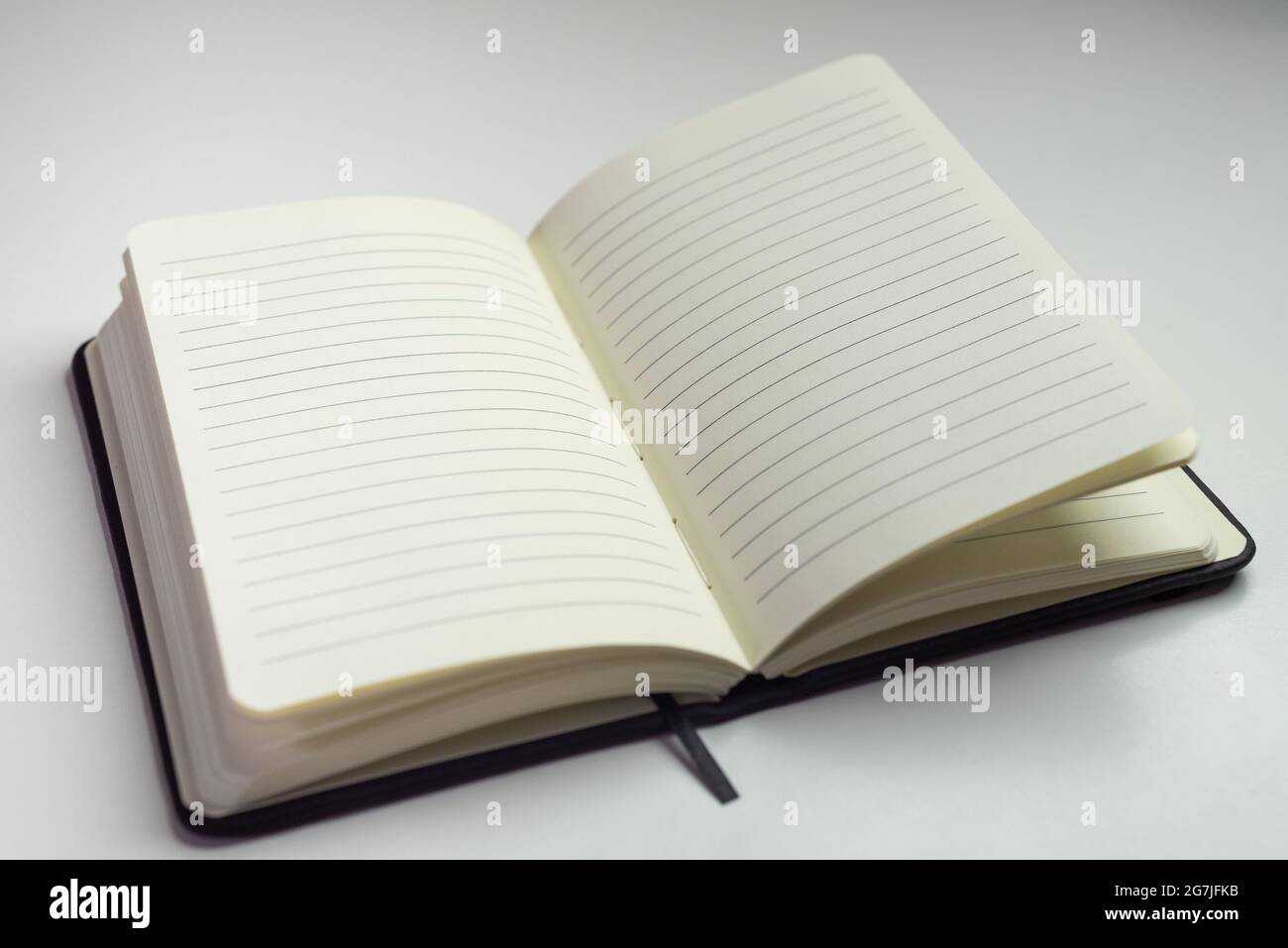 Empty notebook white sheets hi-res stock photography and images - Alamy