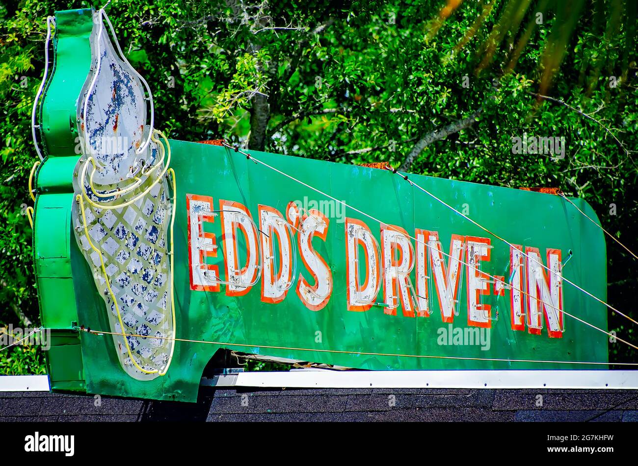 Edd’s DriveIn features a vintage neon sign with an ice cream cone