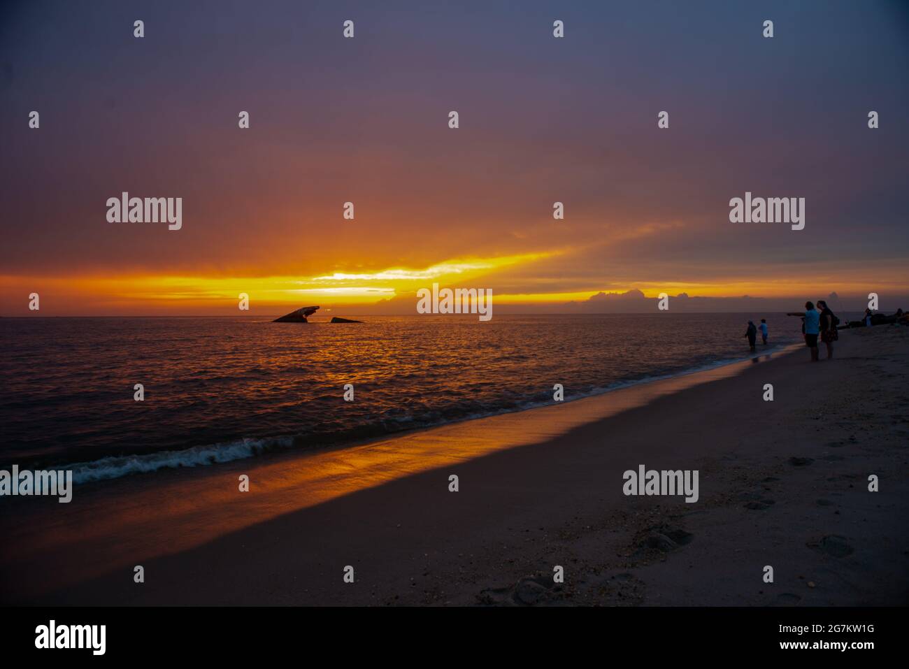 90s beach hi-res stock photography and images - Page 8 - Alamy