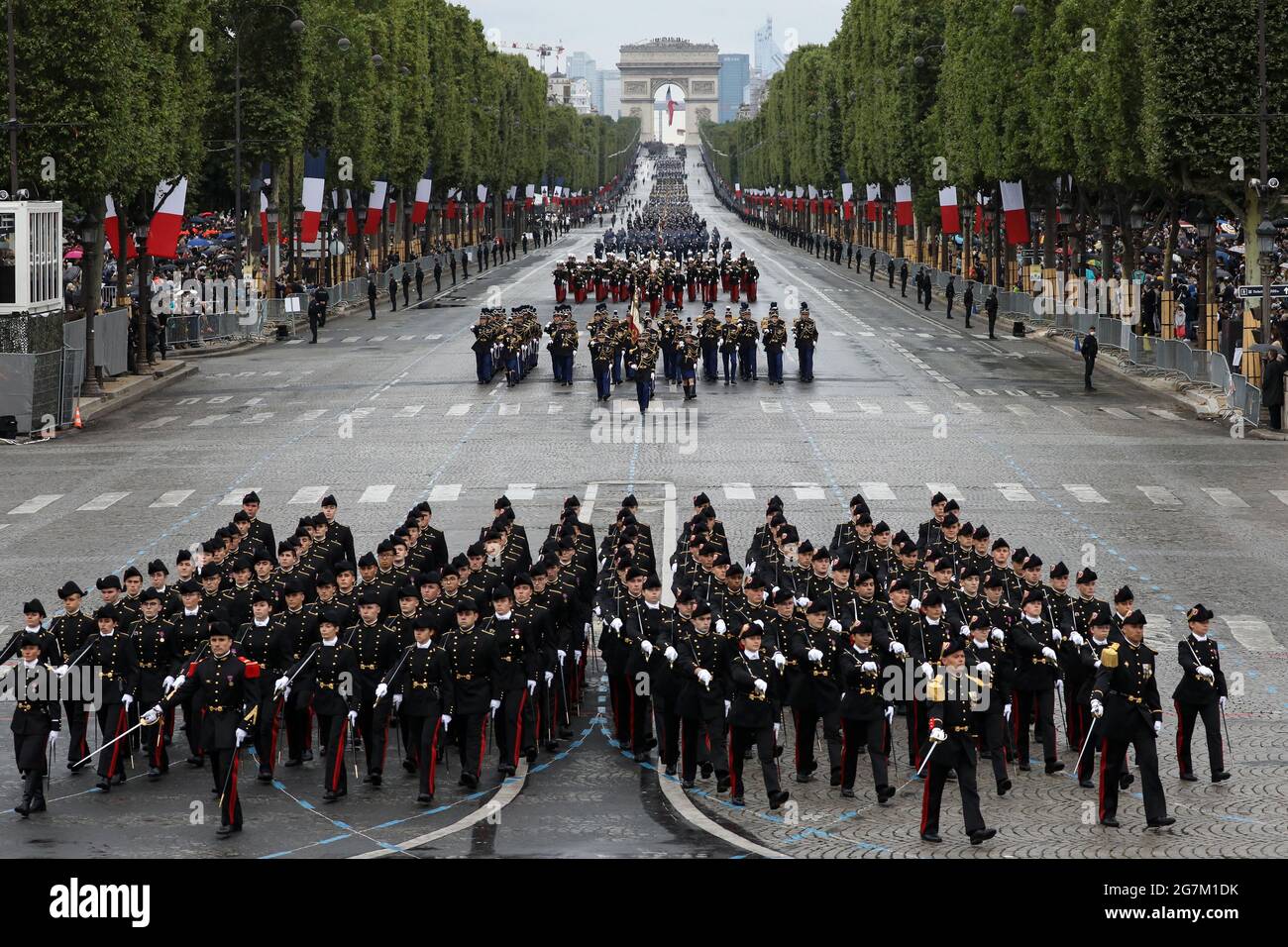 jour-de-bastille-militaire-hi-res-stock-photography-and-images-alamy