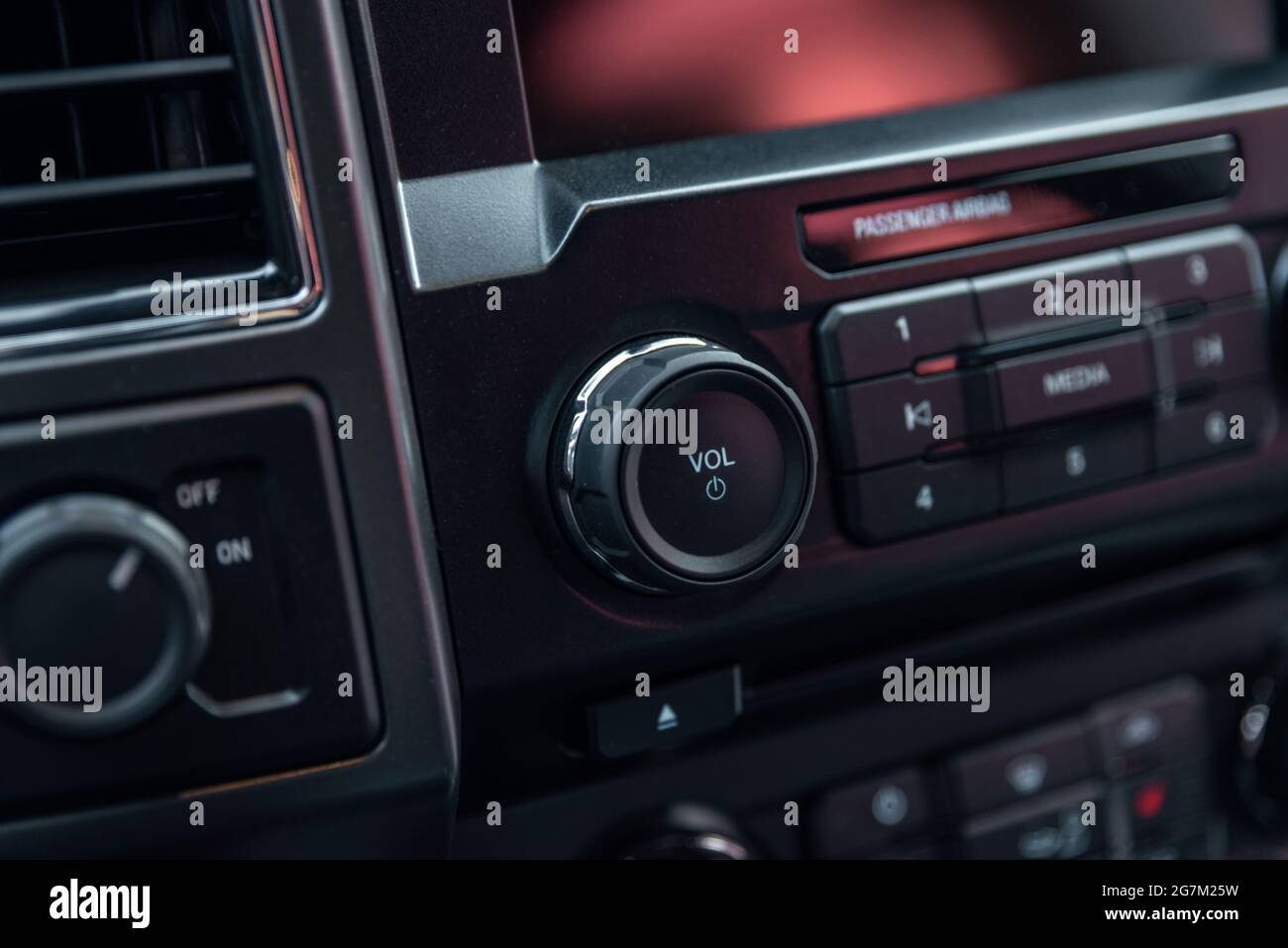 Car audio front panel hires stock photography and images Alamy