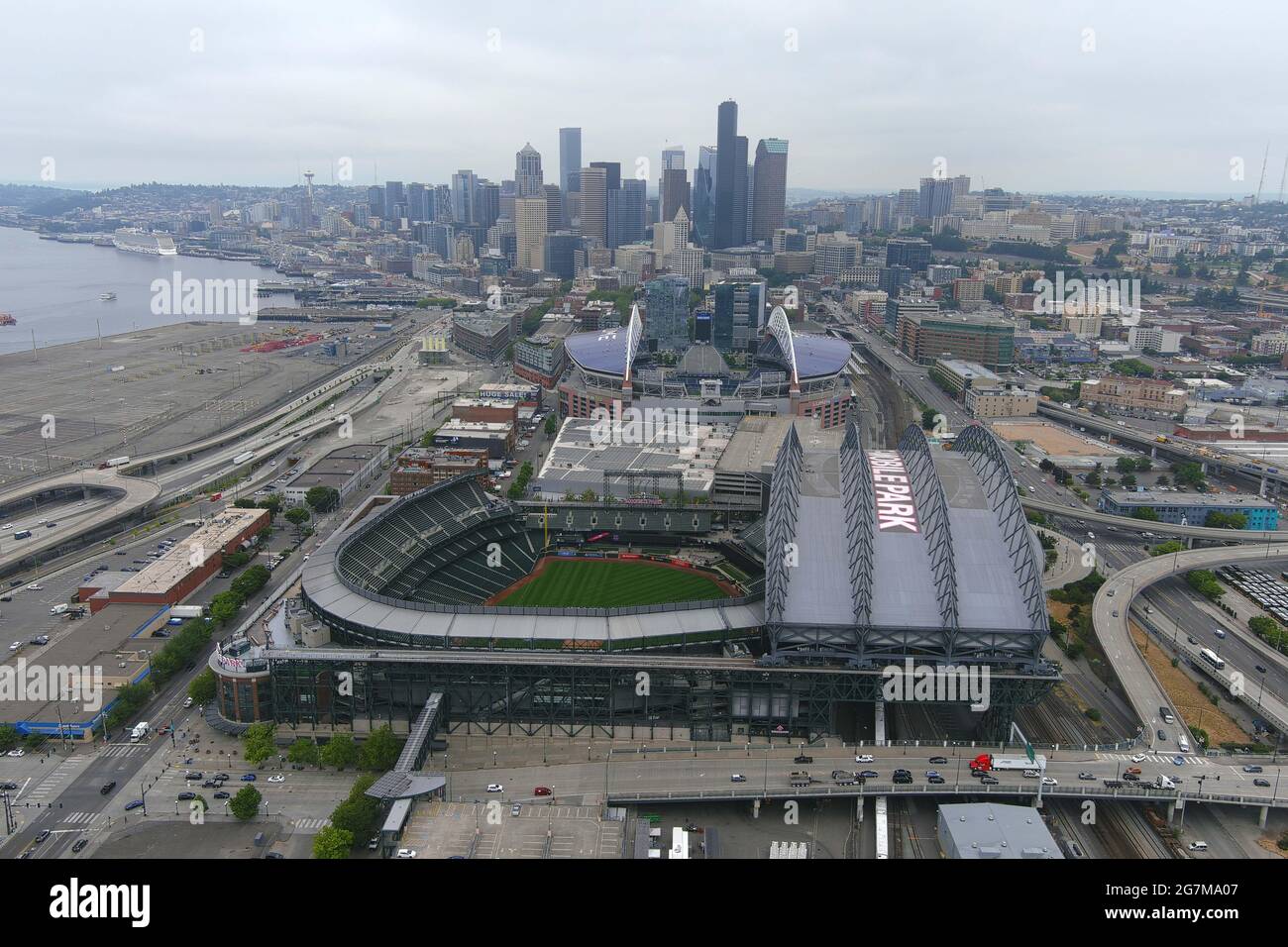 T mobile park seattle mariners stadium hi-res stock photography and ...