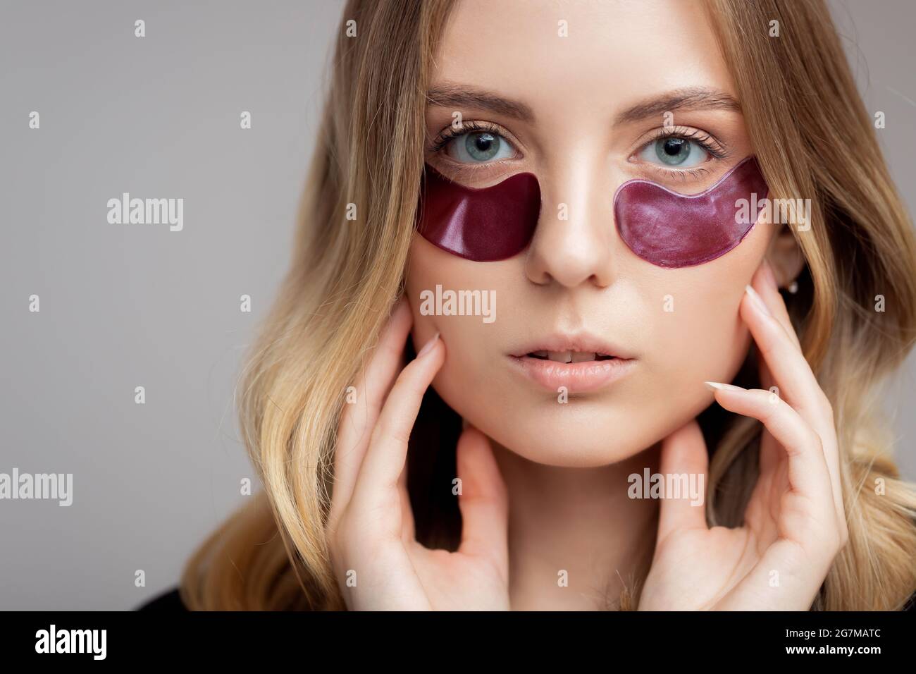 Dark circles under eyes hires stock photography and images Alamy