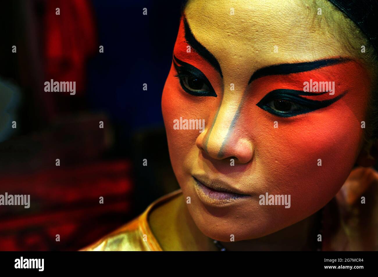 Teochew Opera Sing Tong. a travelling Chinese Opera troupe, prepare to perform in Thonburi. Stock Photo