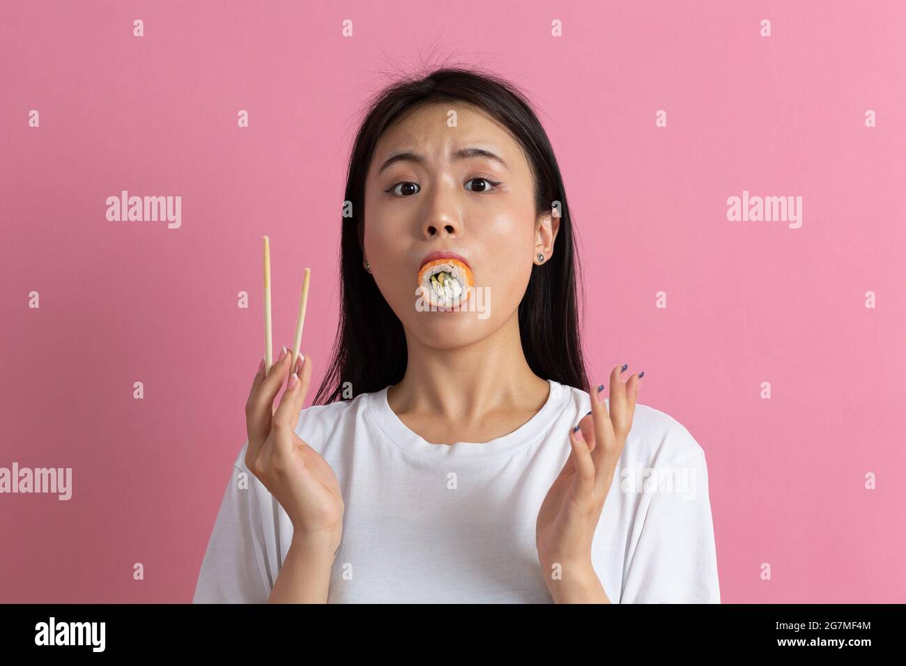 Chopsticks keep roll hires stock photography and images Alamy