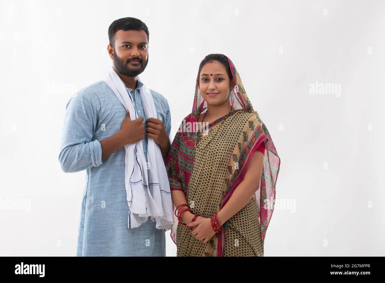 PORTRAIT OF A RURAL HUSBAND AND WIFE POSING HAPPILY Stock Photo - Alamy