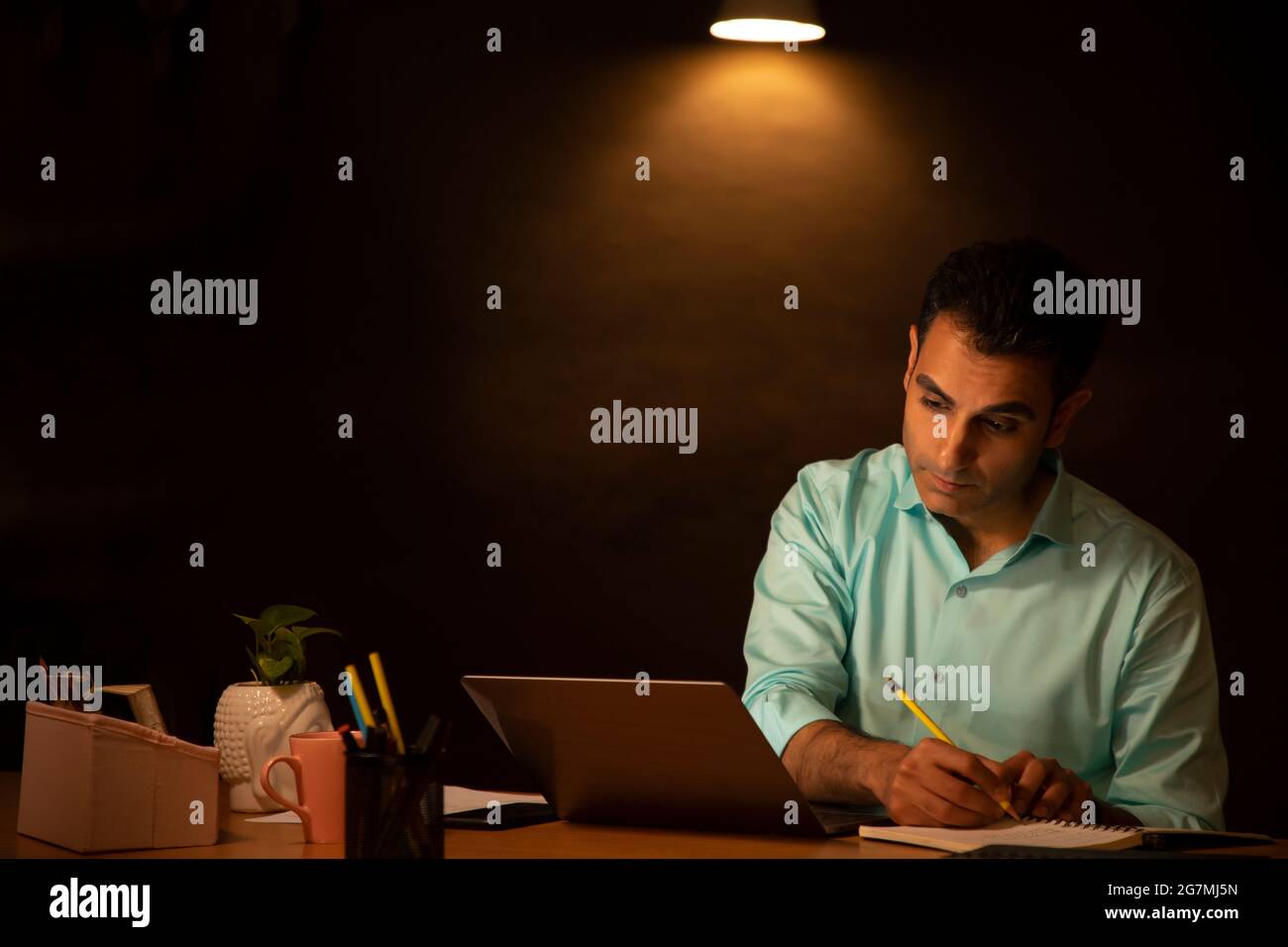 Noting Down Noting down hi-res stock photography and images - Alamy