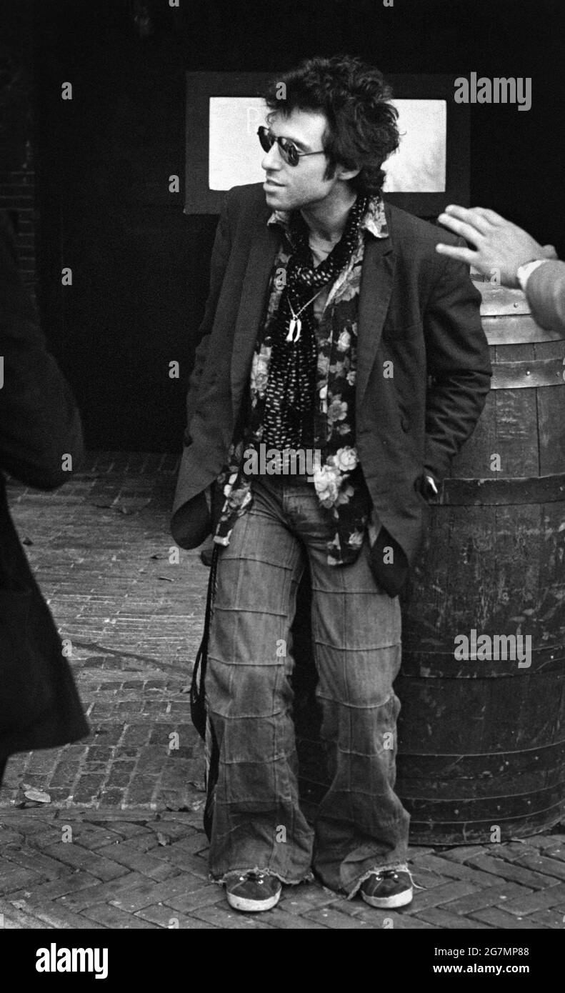 Nils Lofgren during a photoshoot in Amsterdam, Netherlands, 1975 (Photo  Gijsbert Hanekroot) Stock Photo
