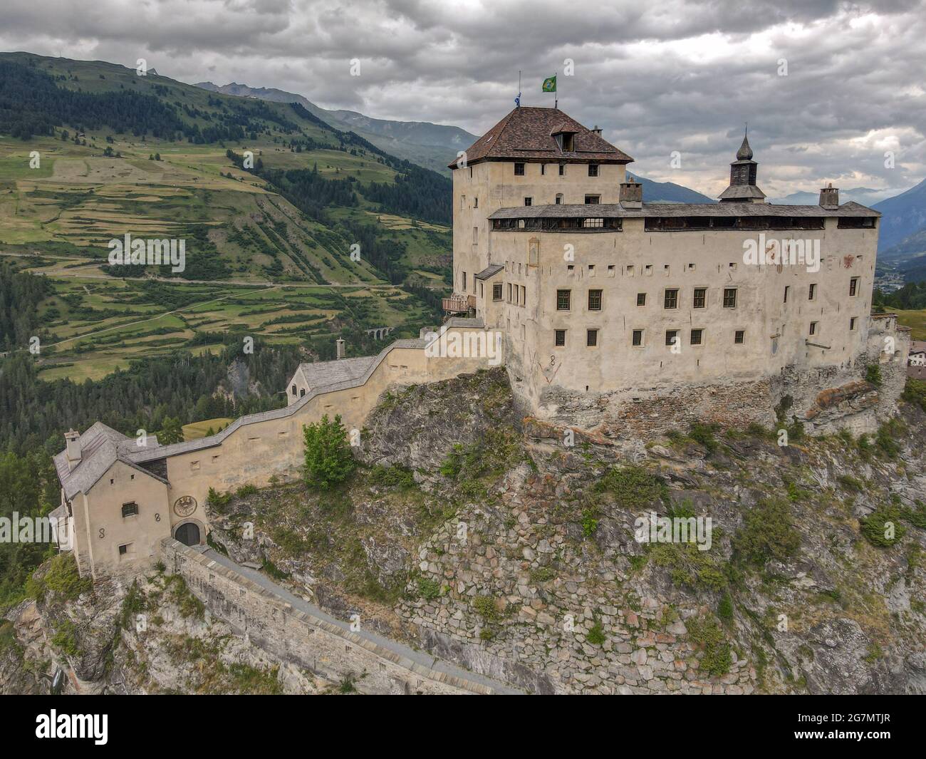 Switzerland tarasp castle hi-res stock photography and images …