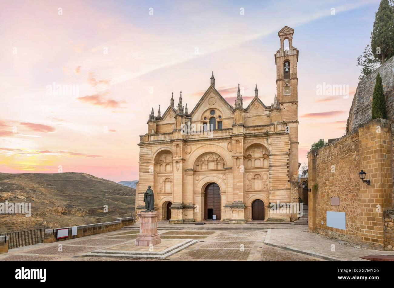 Collegiate church of santa maria la mayor hi-res stock photography and ...