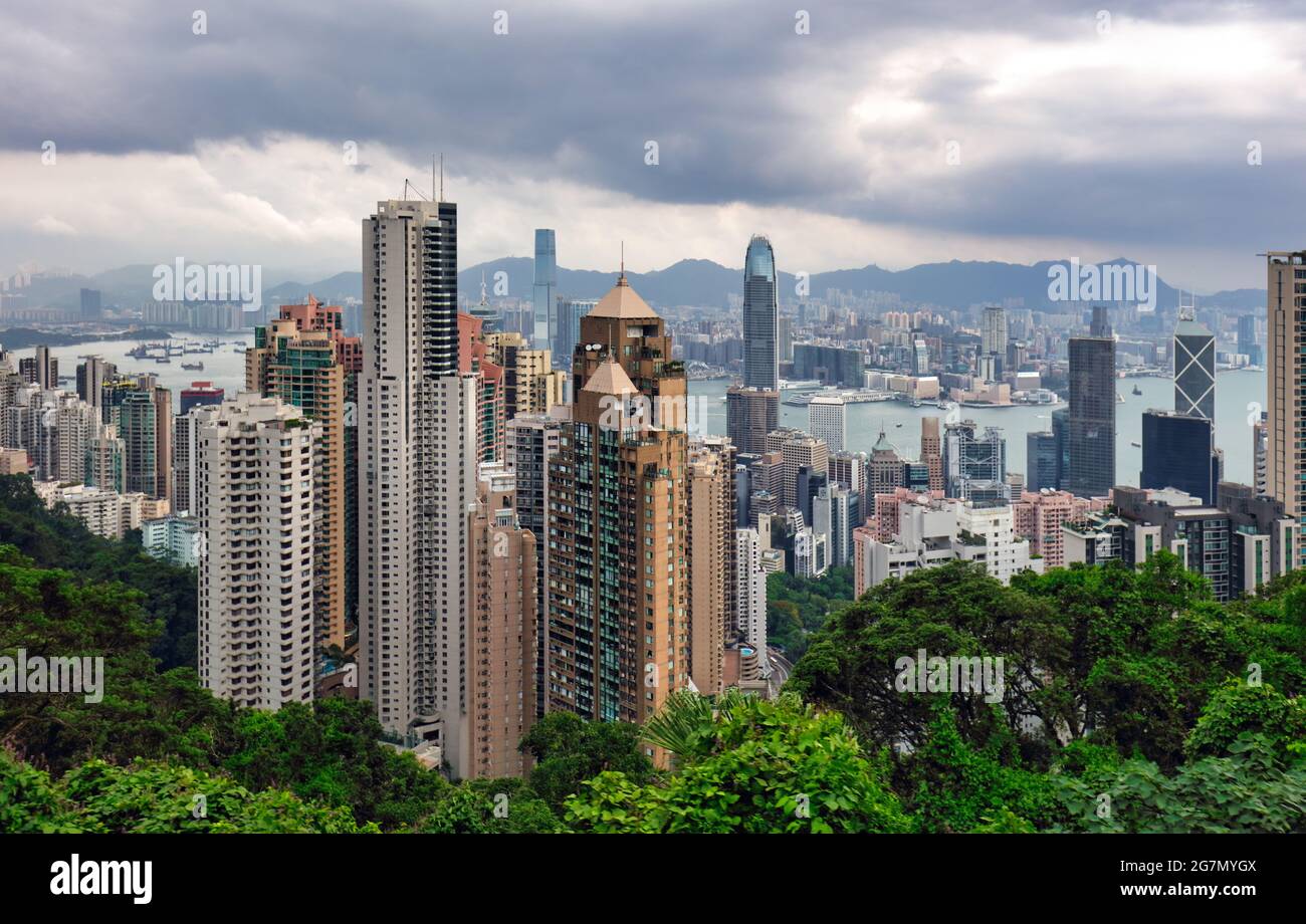 Hong Kong panorama - dramatic sunrise from Victoria peak Stock Photo