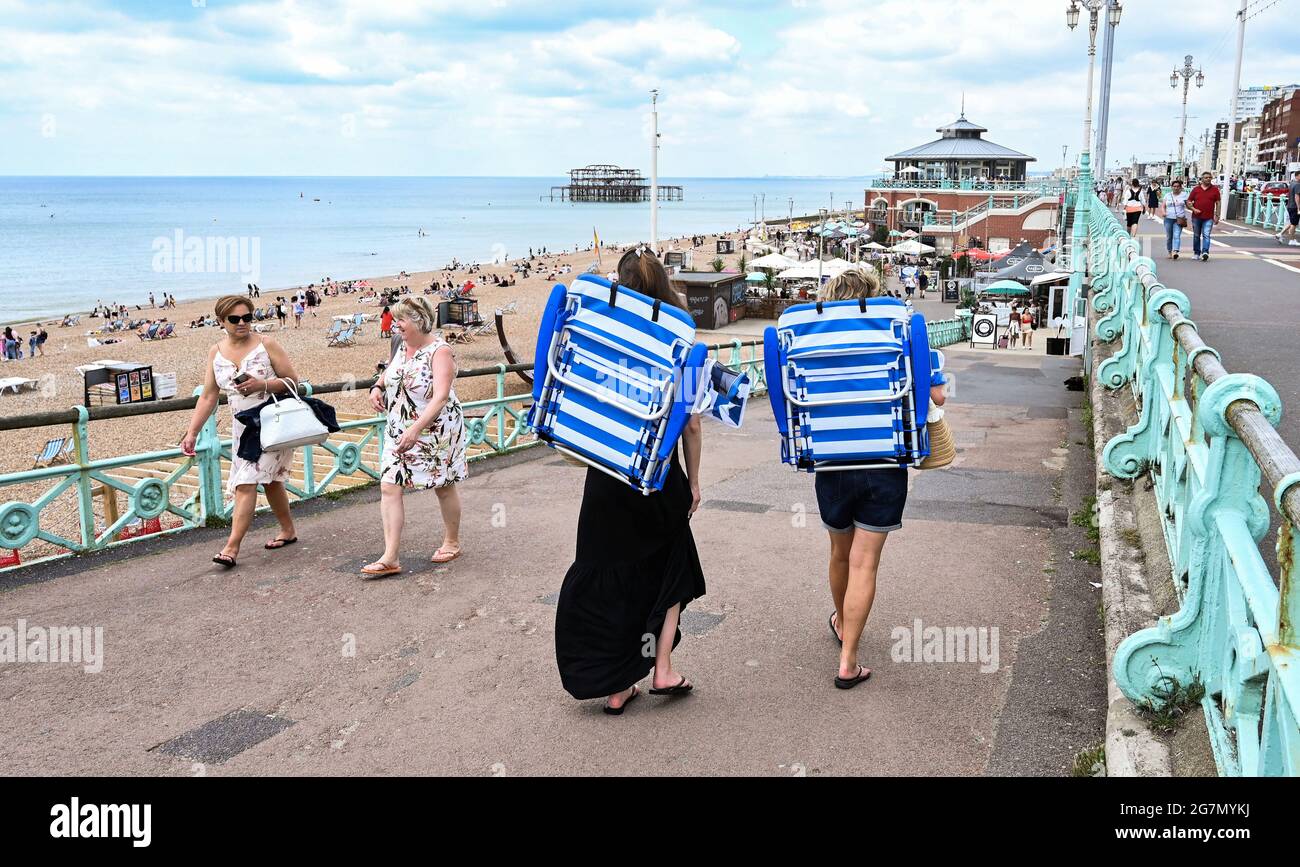 Carrying Beach Chairs High Resolution Stock Photography And Images Alamy Carrying Beach Chairs High Resolution Stock Photography And Images Alamy
