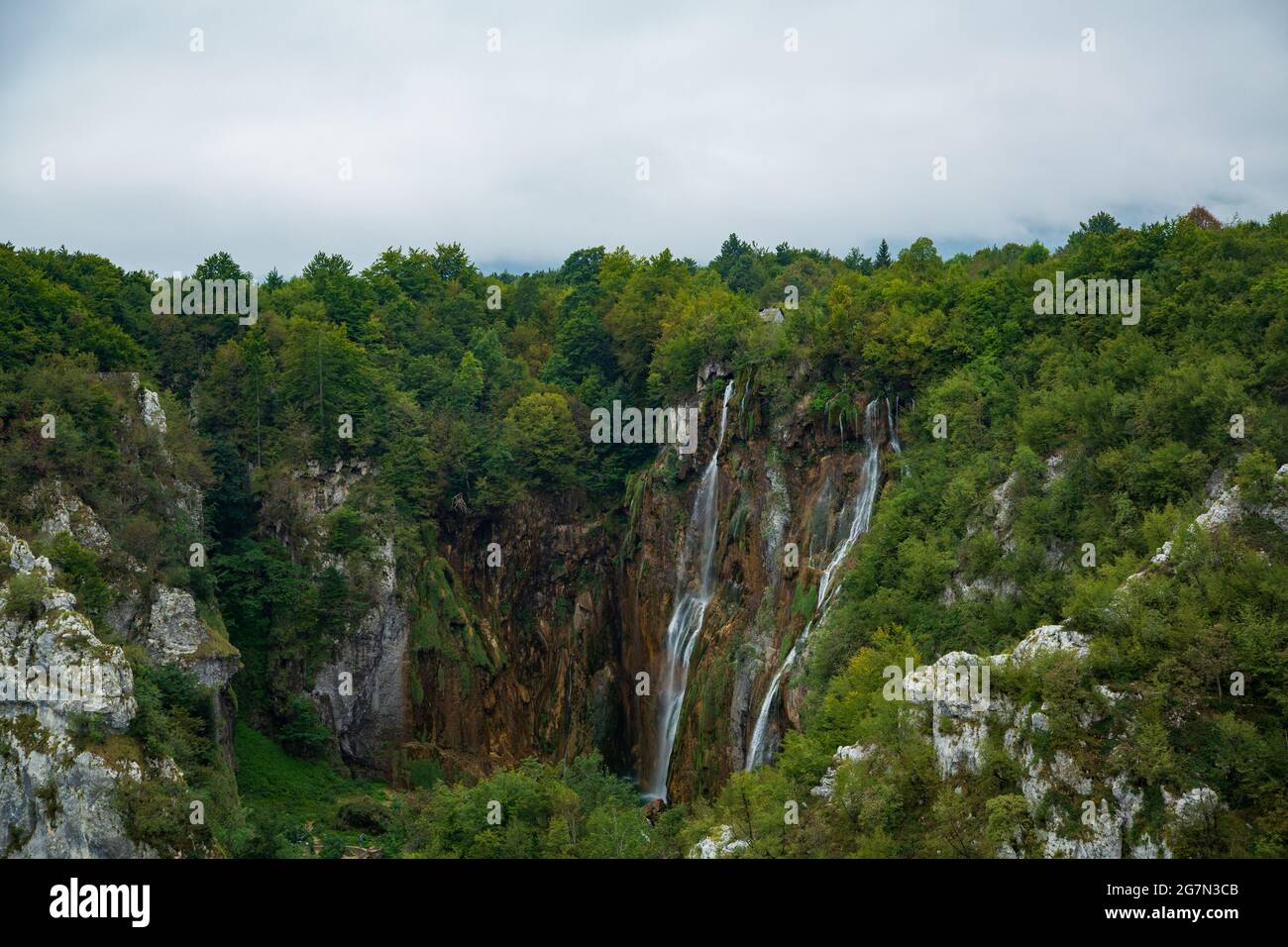 Parque natural de Plivitche en Croacia, caídas de agua, grandes lagos, bosques mediterráneos y lugares de ensueño Stock Photo