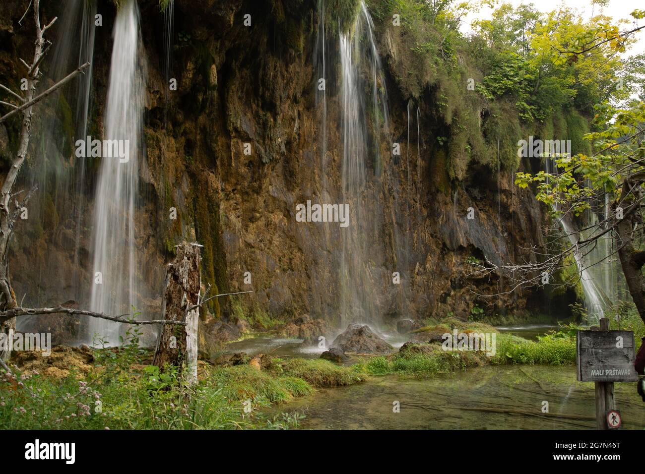 Parque natural de Plivitche en Croacia, caídas de agua, grandes lagos, bosques mediterráneos y lugares de ensueño Stock Photo