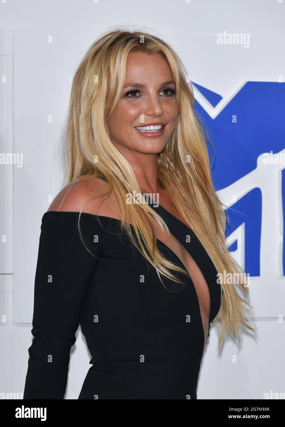 Singer Britney Spears Attends The 2016 Mtv Video Music Awards At Madison Square Garden On August