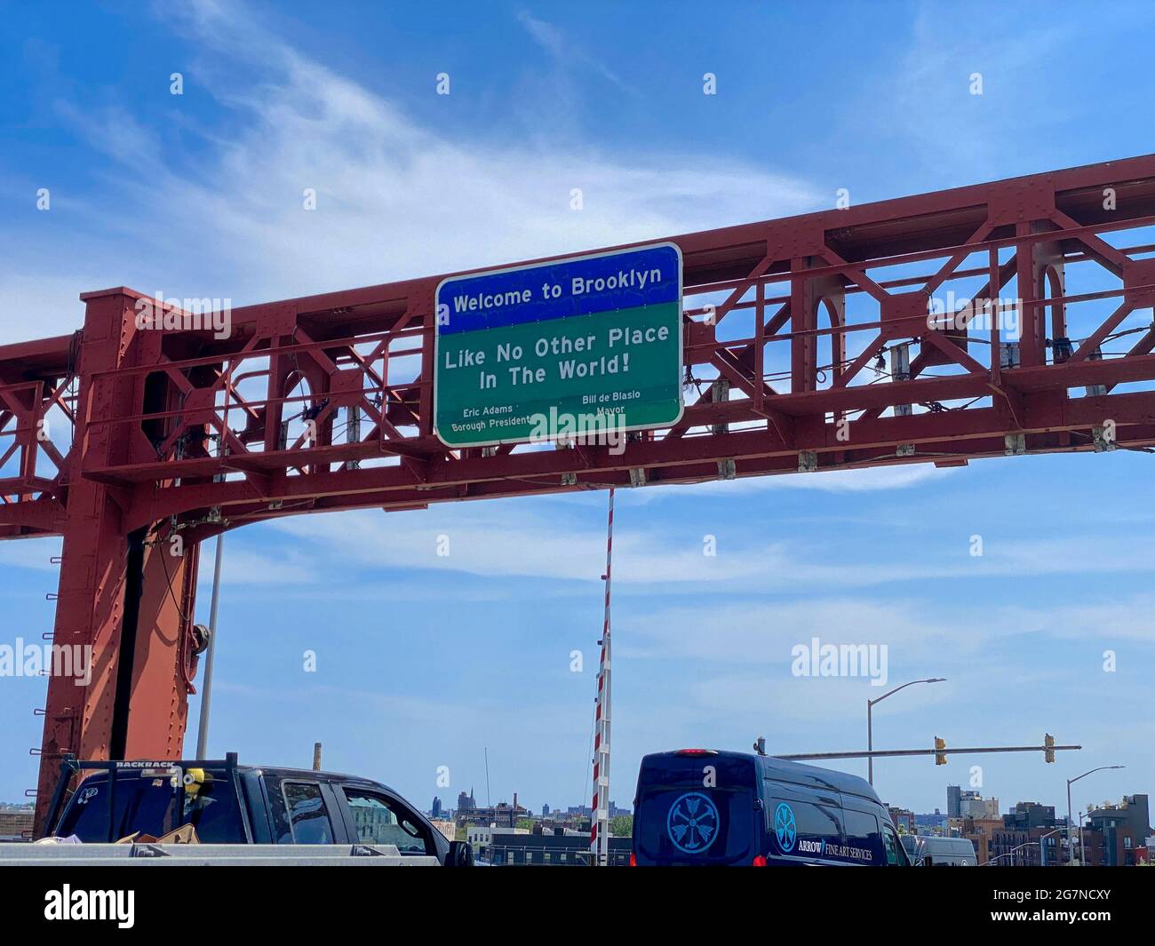 Brooklyn, NY, USA - July 15, 2021: Welcome sign to Brooklyn showing Eric Adams and Bill de Blasio names overhead on the Pulaski Bridge Stock Photo