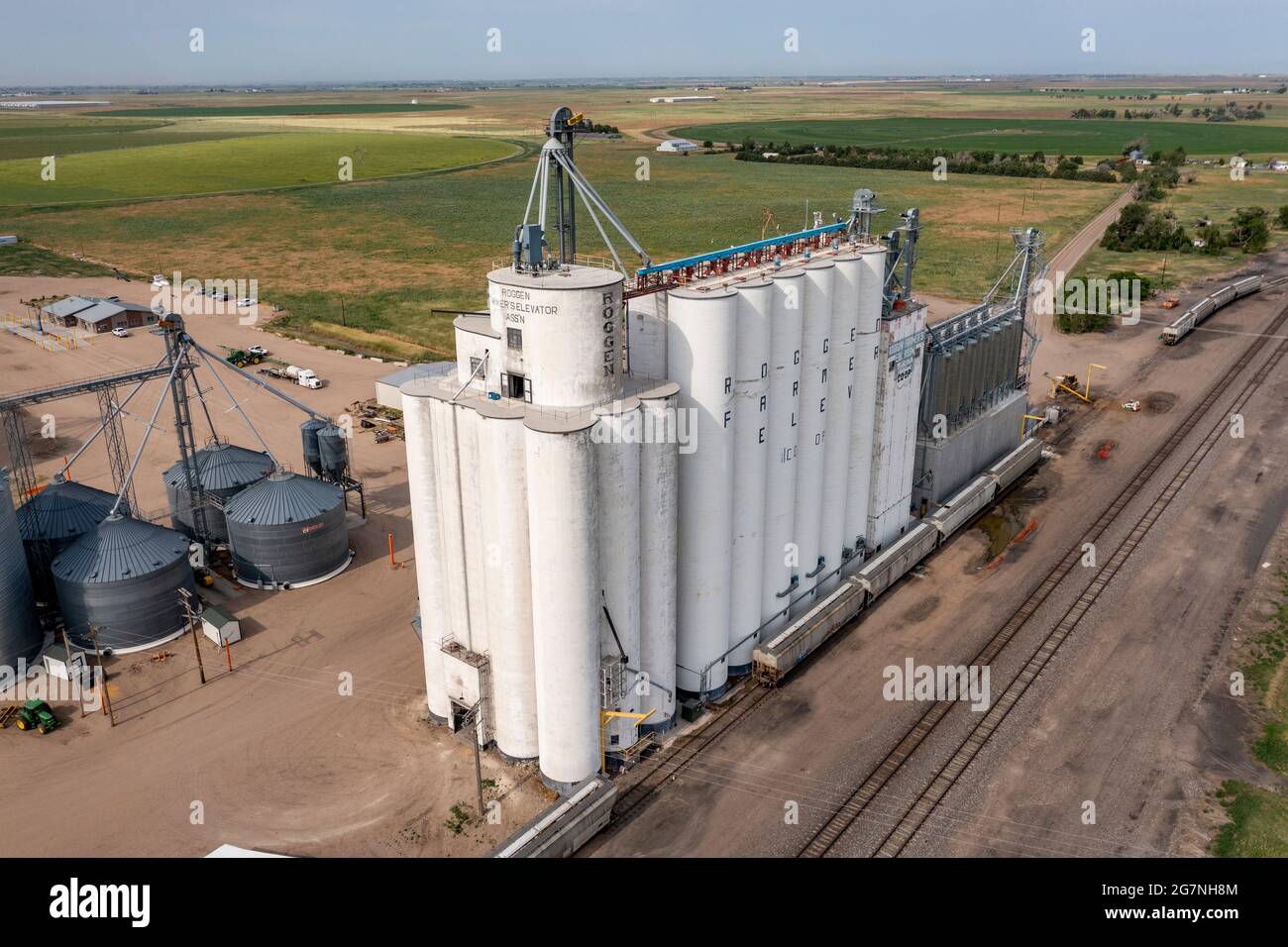 Roggen, Colorado The Roggen Farmers Elevator Association stores and