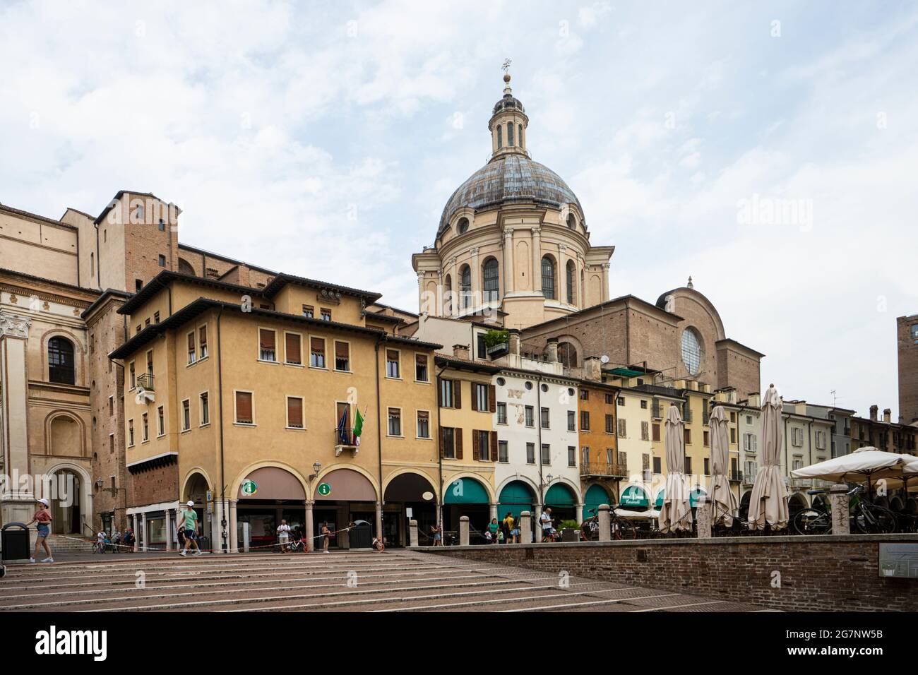 Mantua, Italy. July 13, 2021.   view of the buildings in Piazza delle Erbe in the city center Stock Photo