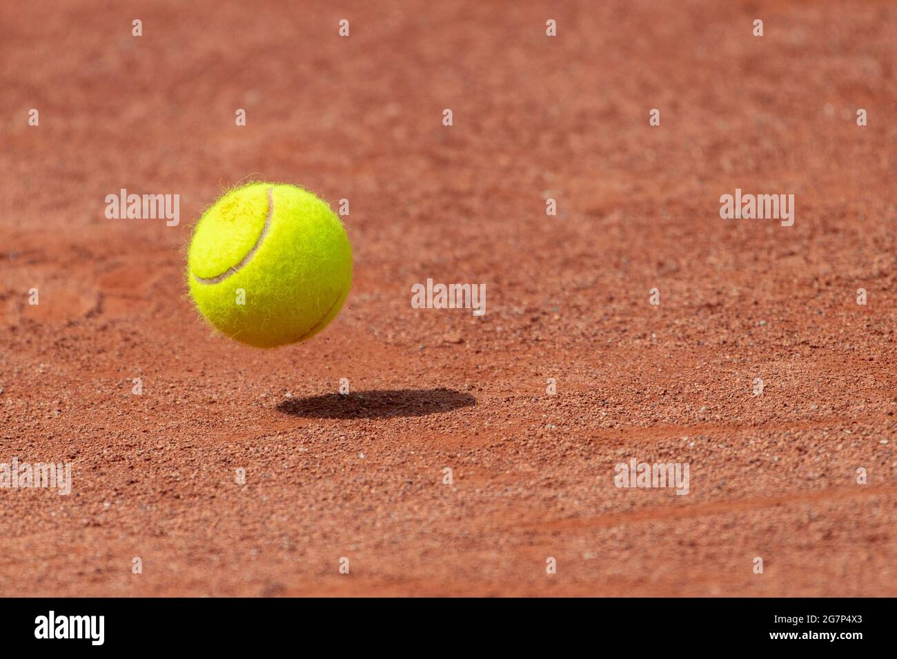 Wimbledon tennis ball racket hi-res stock photography and images - Page 25  - Alamy