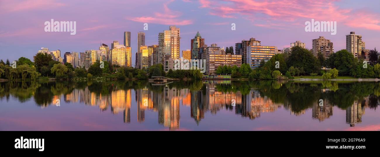 Panoramic View of Lost Lagoon in famous Stanley Park Stock Photo