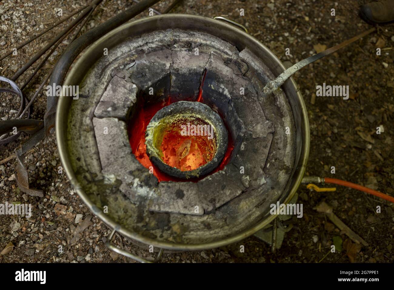 Bronze casting process and manual labor concept Stock Photo Alamy