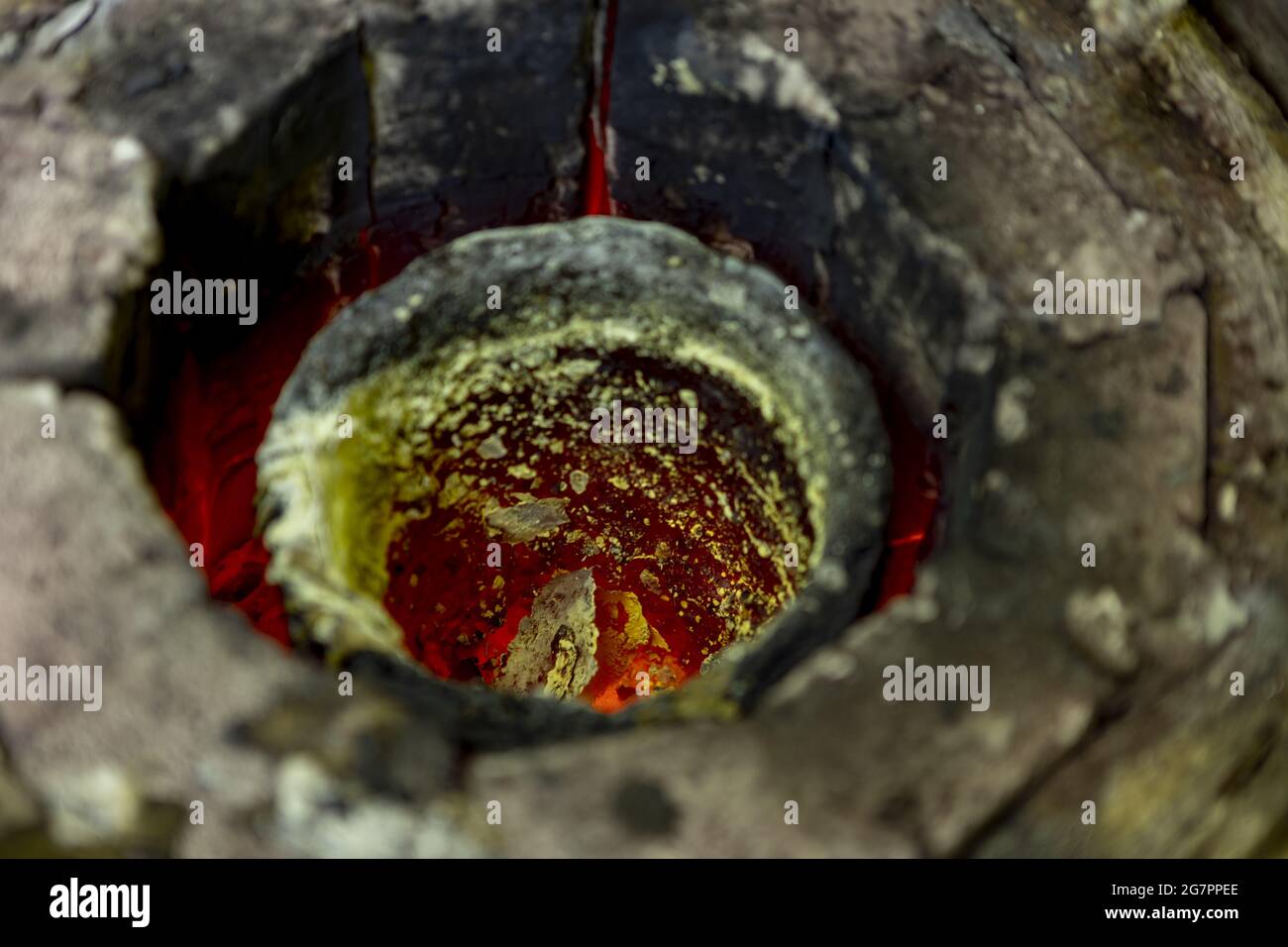 Bronze casting process and manual labor concept Stock Photo Alamy
